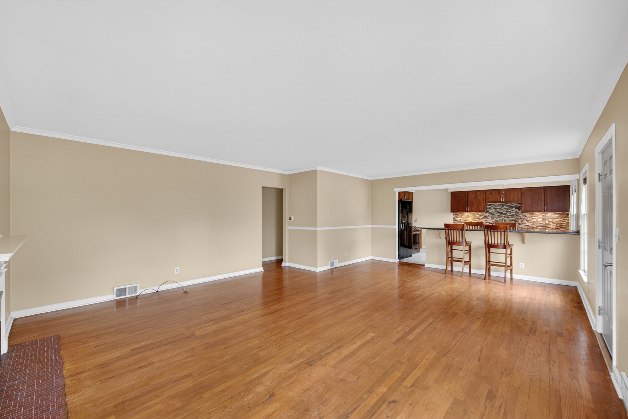 6533 Sunset Terrace Property Photo 5