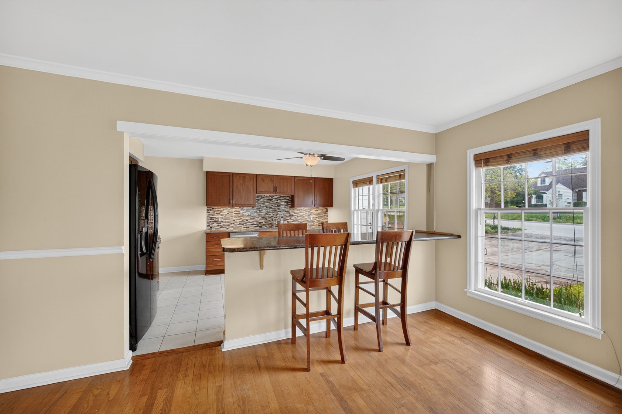 6533 Sunset Terrace Property Photo 8