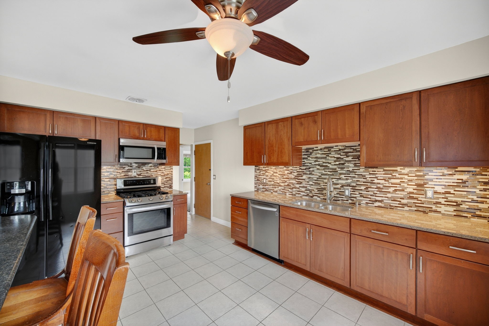 6533 Sunset Terrace Property Photo 9