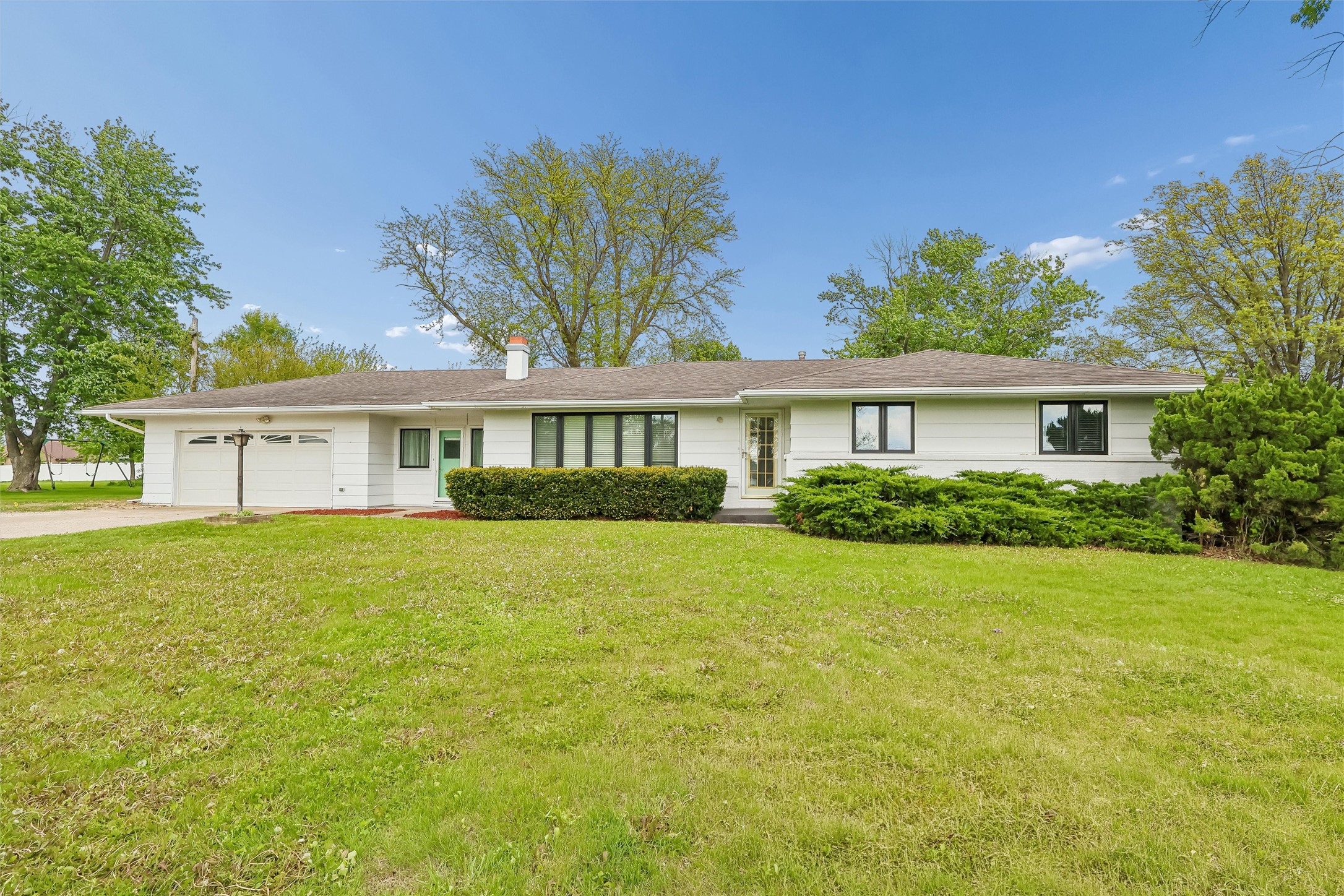 1405 Nile Kinnick Drive S Property Photo 1