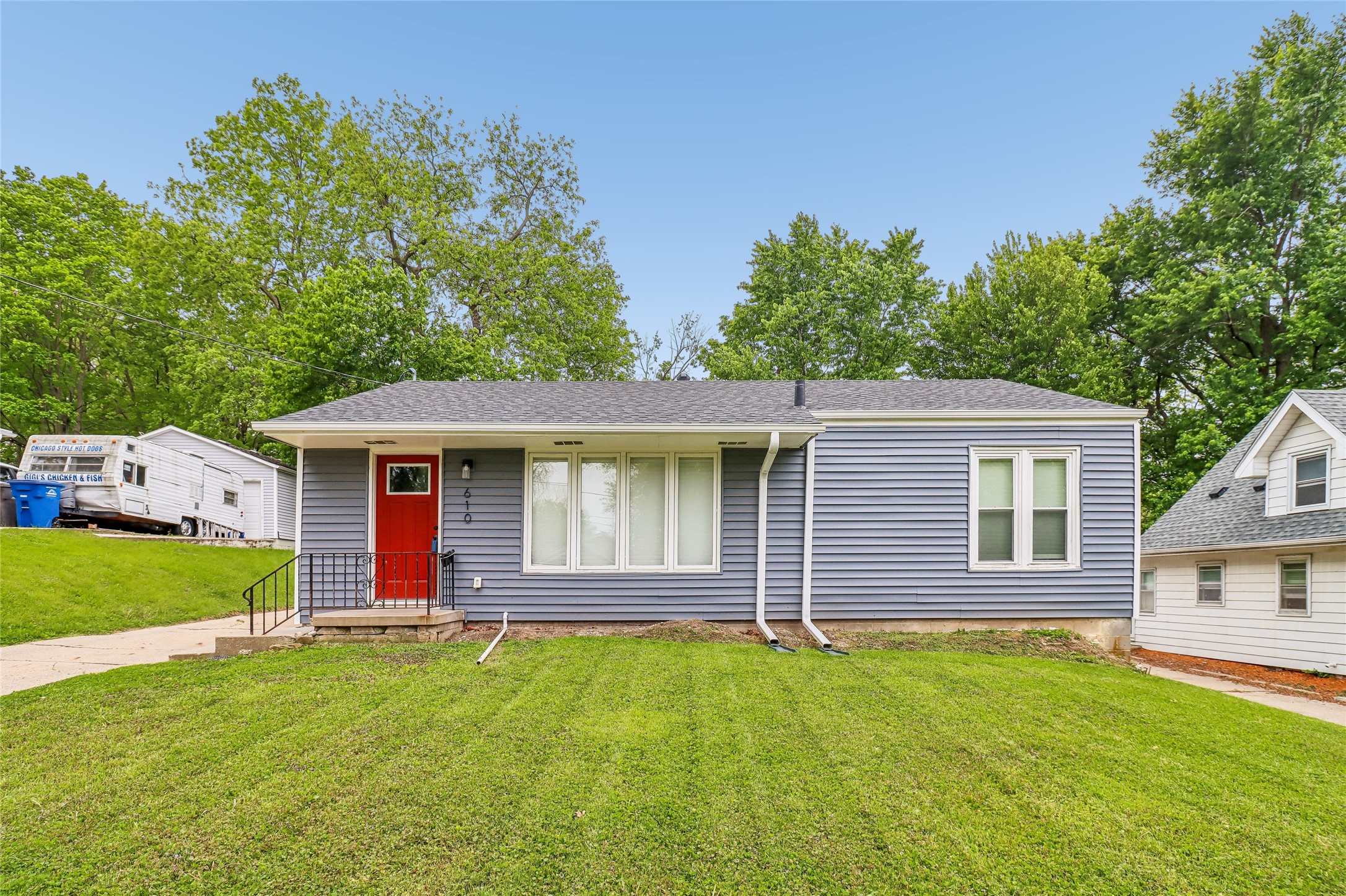 610 Creston Avenue Property Photo 1