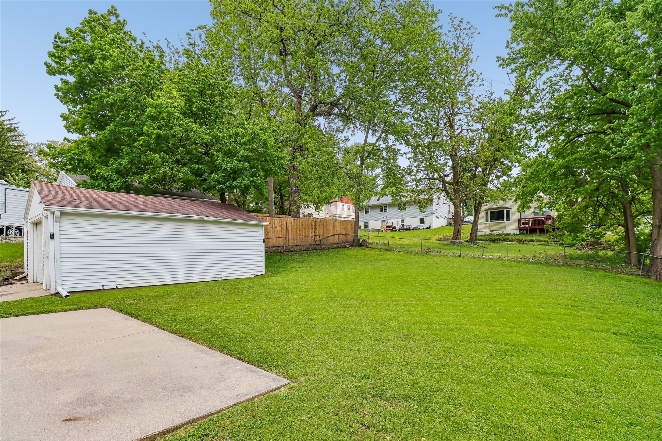 610 Creston Avenue Property Photo 11