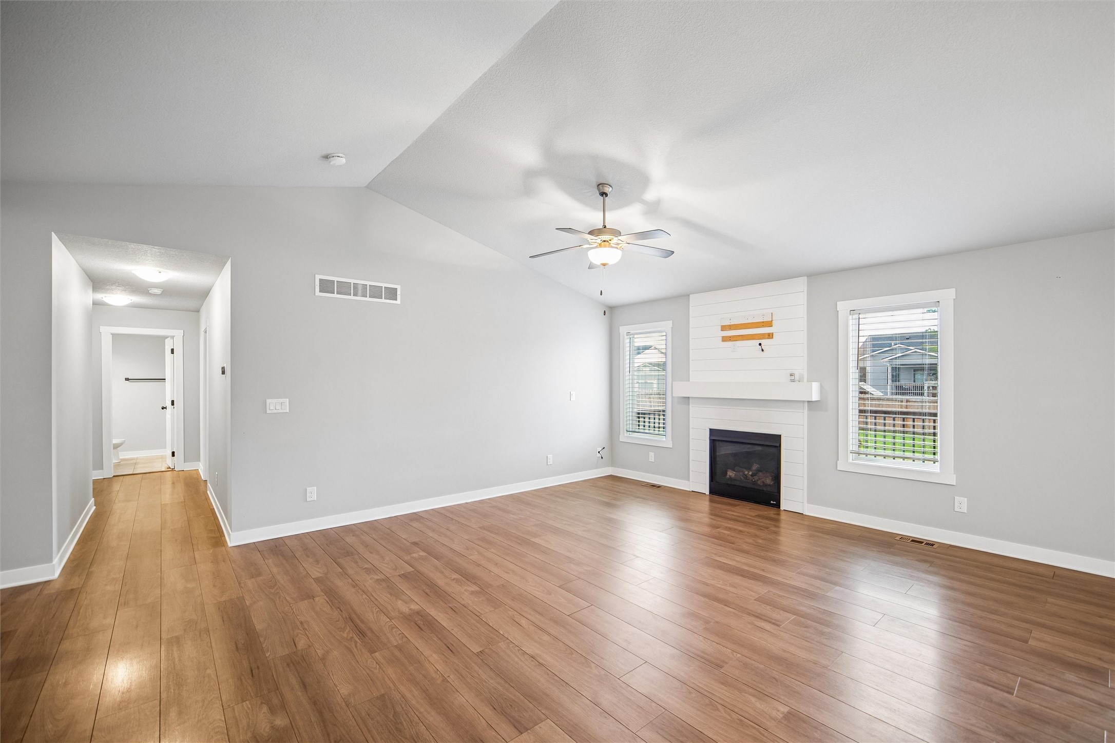 309 Aaron Avenue Nw Property Photo 5