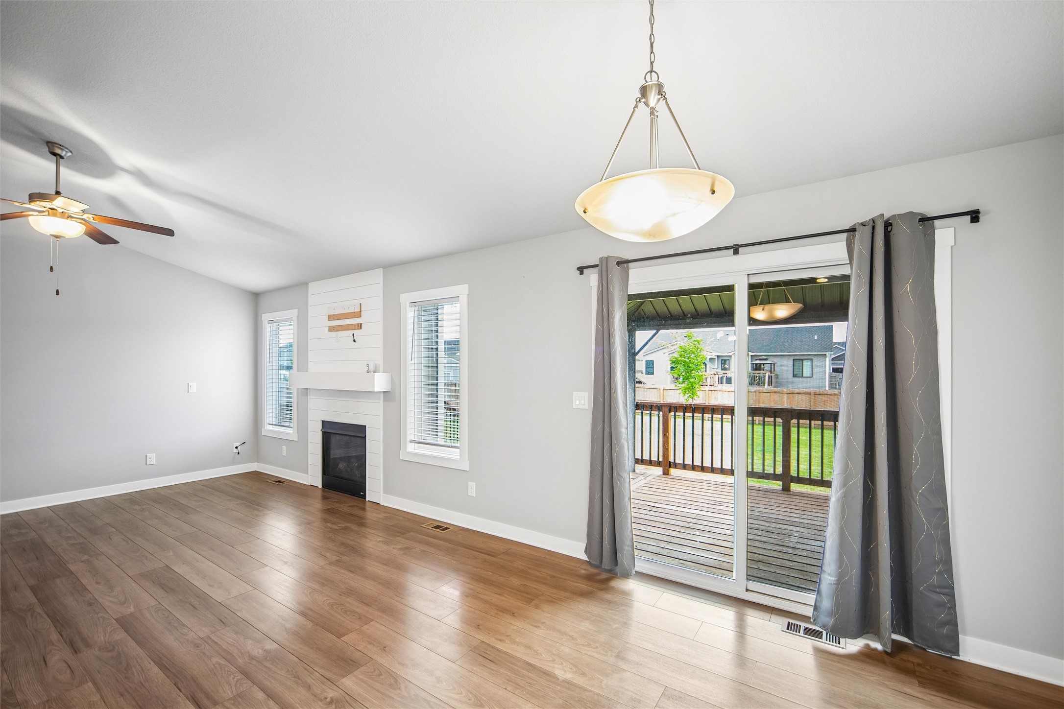 309 Aaron Avenue Nw Property Photo 6