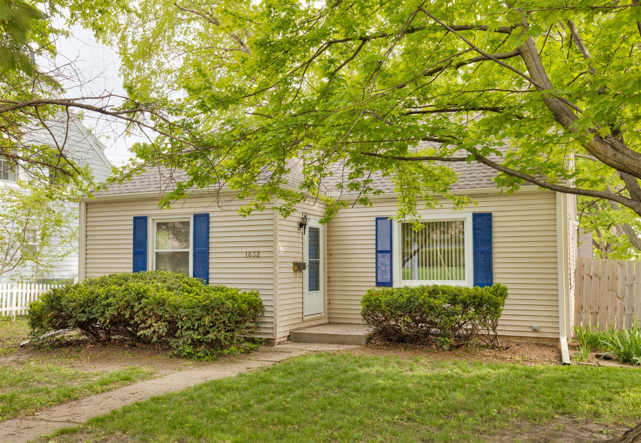 1832 Vine Street Property Photo 1