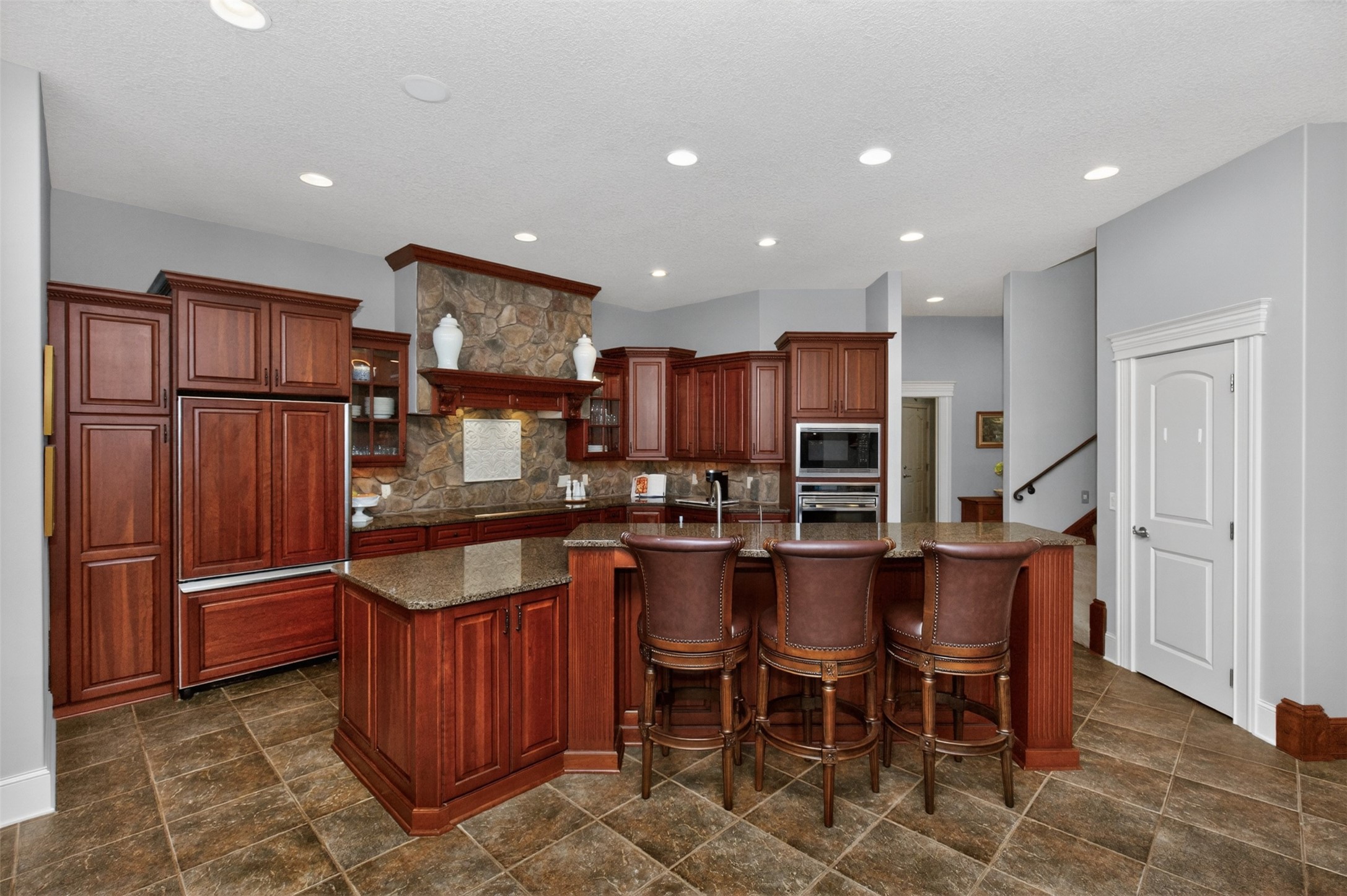 2817 Ne Seneca Drive Property Photo 8