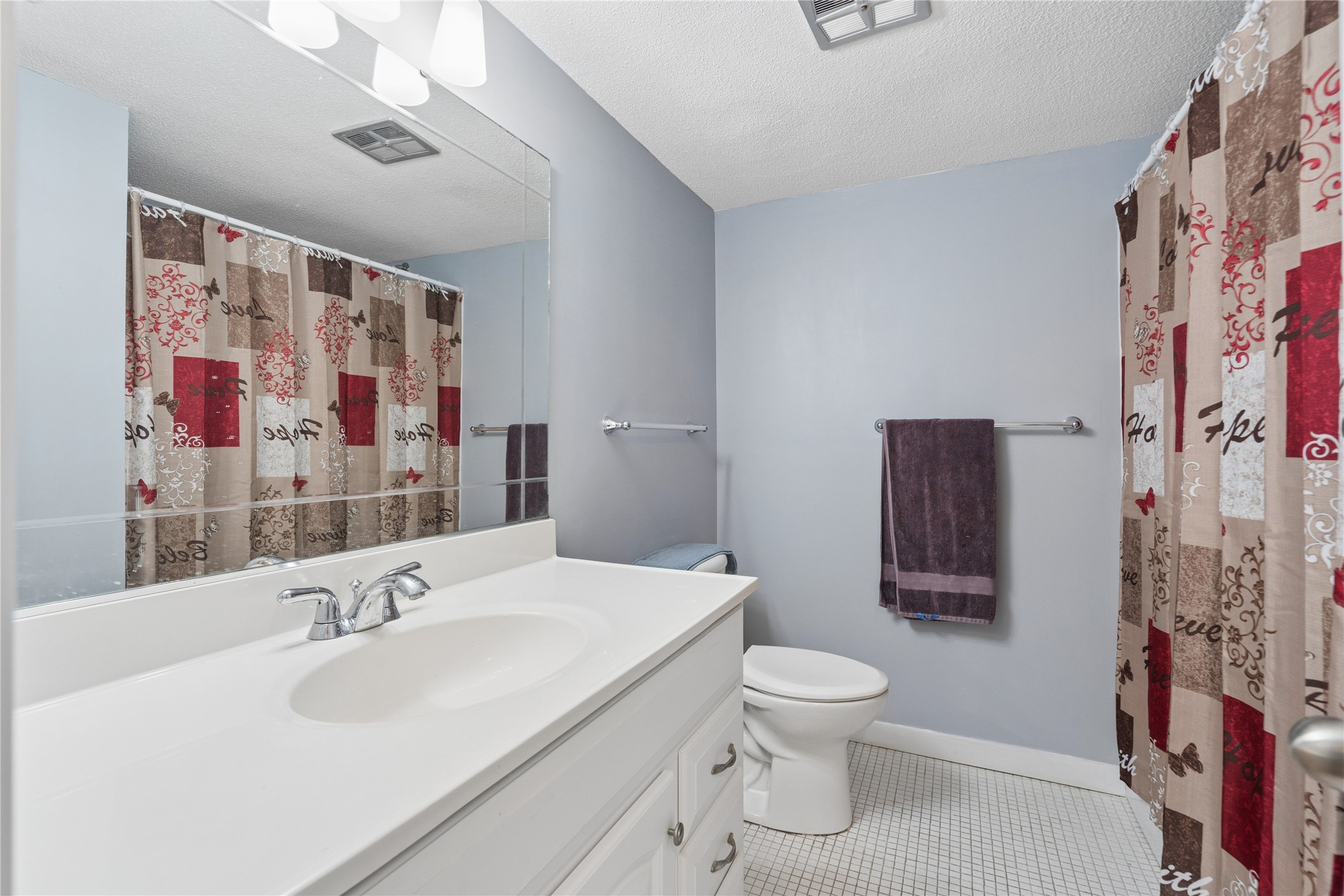 9533 University Avenue 4 Property Photo 14