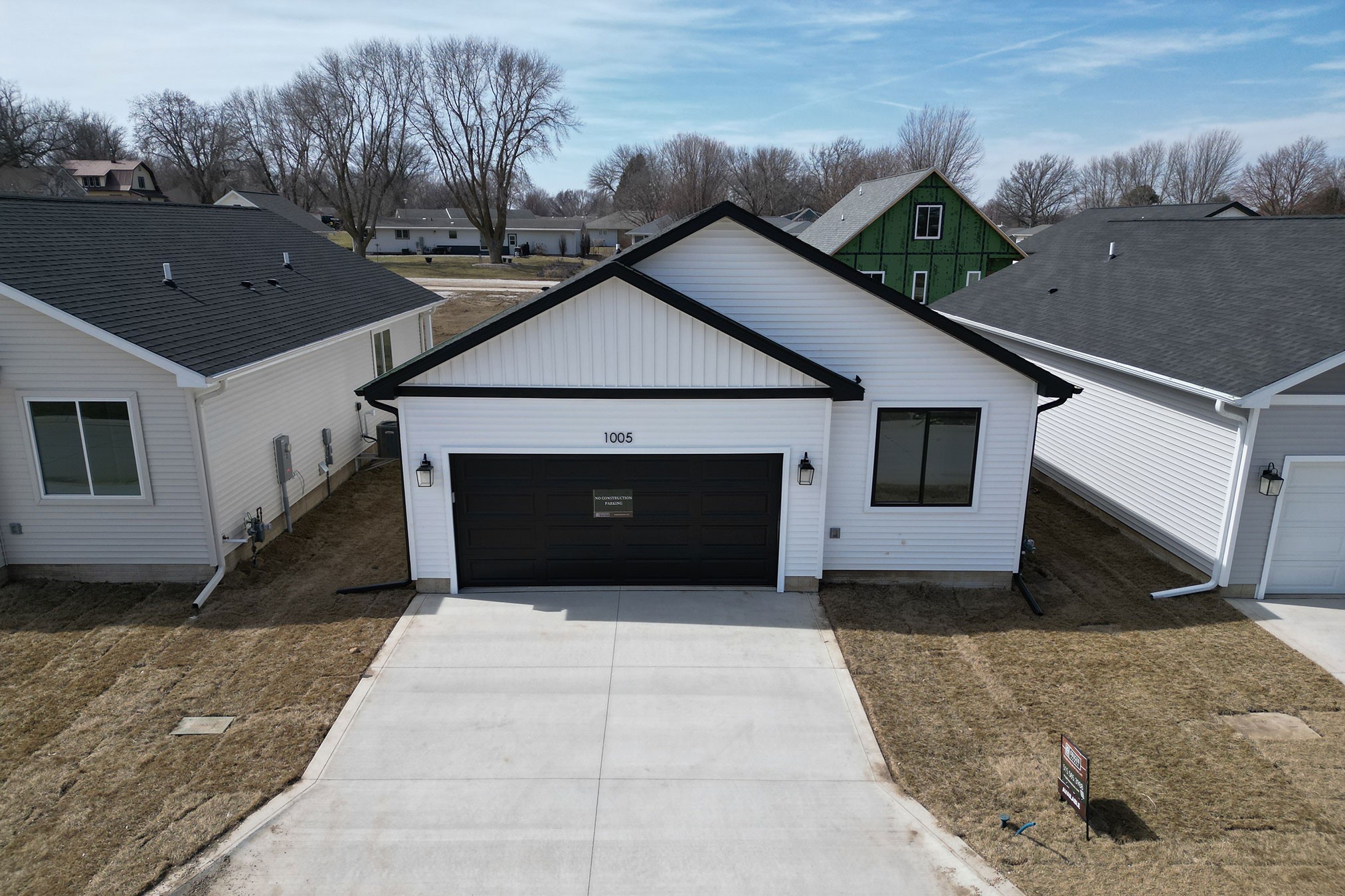 1005 Willow Drive Property Photo 2