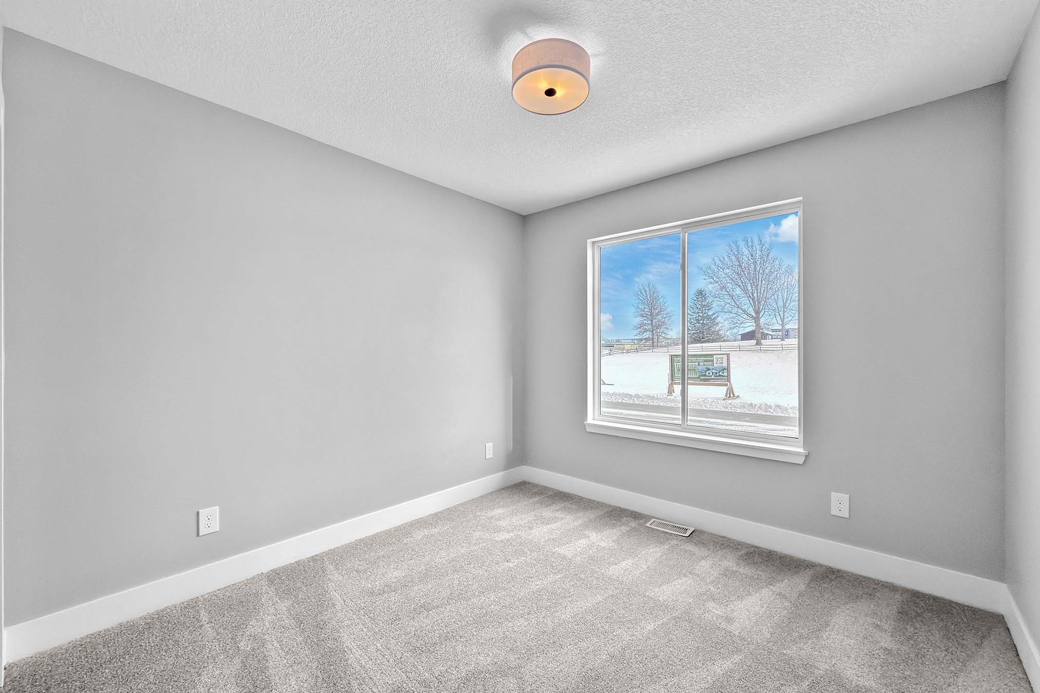 1005 Willow Drive Property Photo 5
