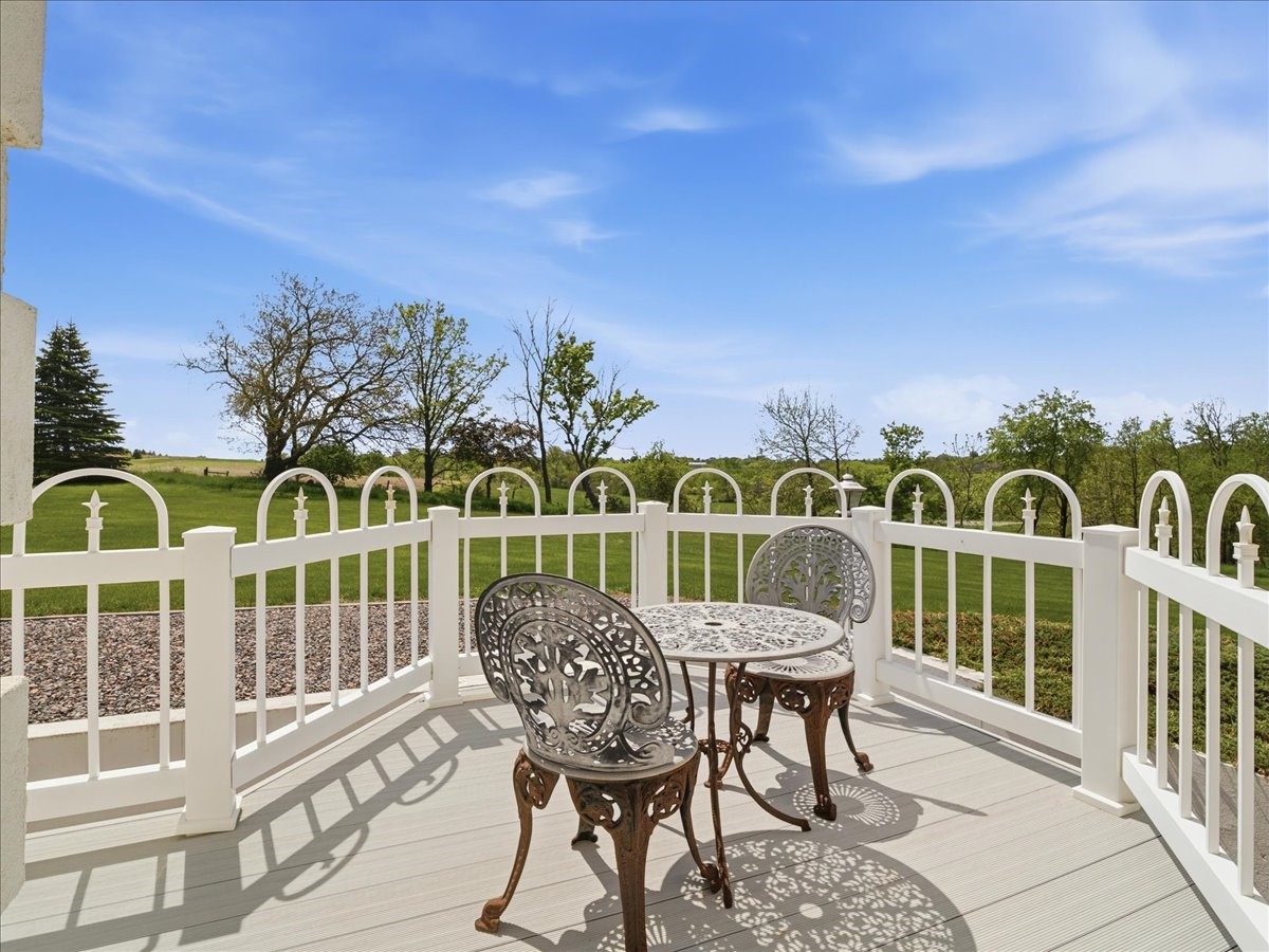 1 Buck Hill Drive Property Photo 15