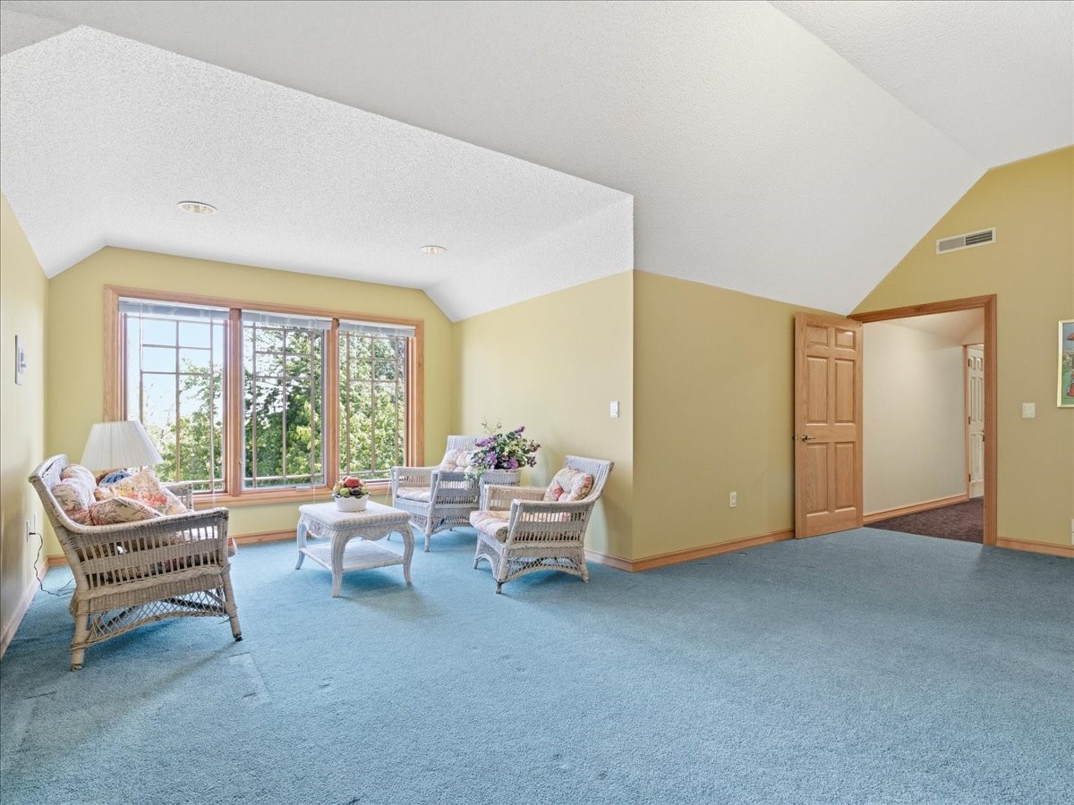 1 Buck Hill Drive Property Photo 20