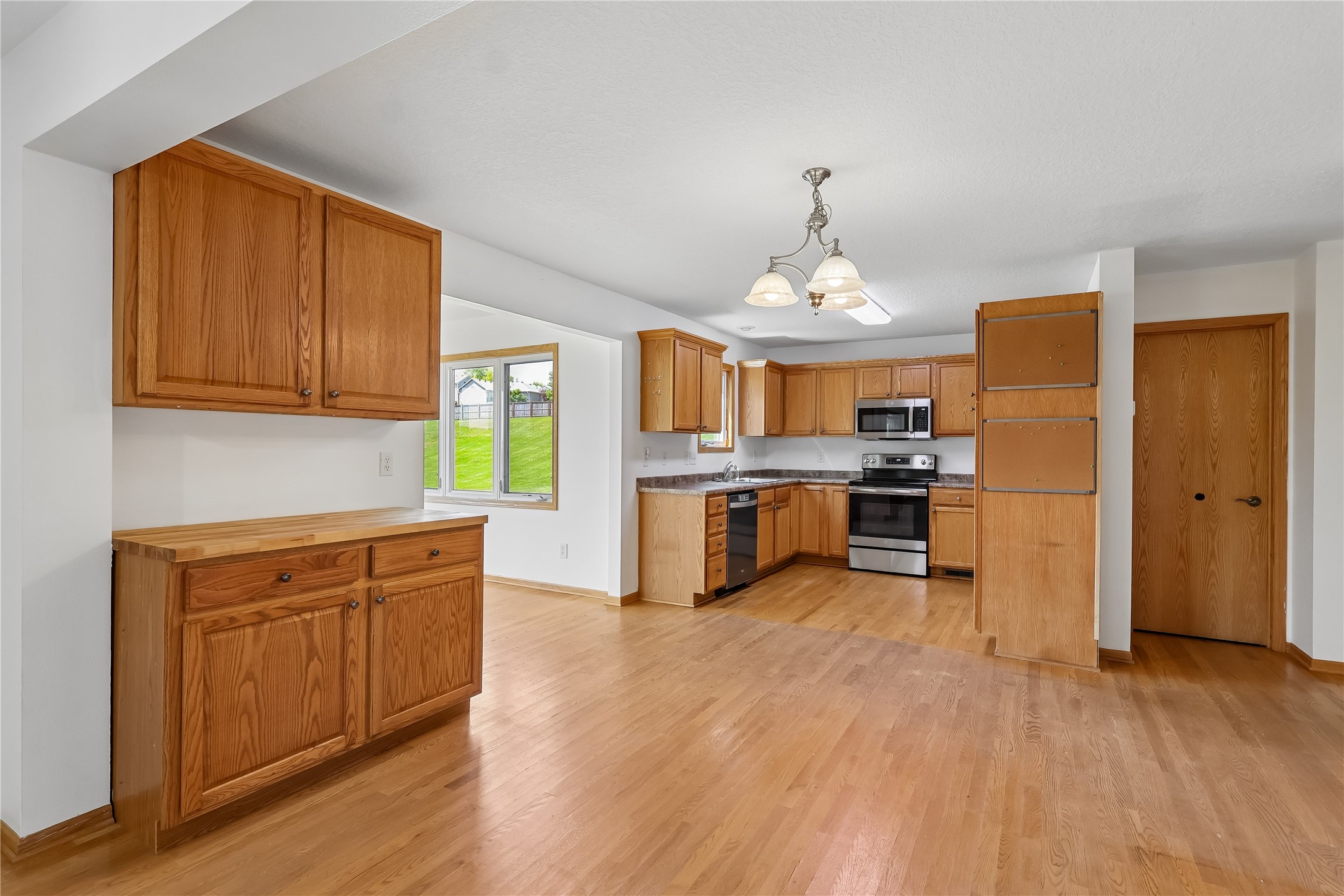 6914 Aubrey Court Property Photo 6