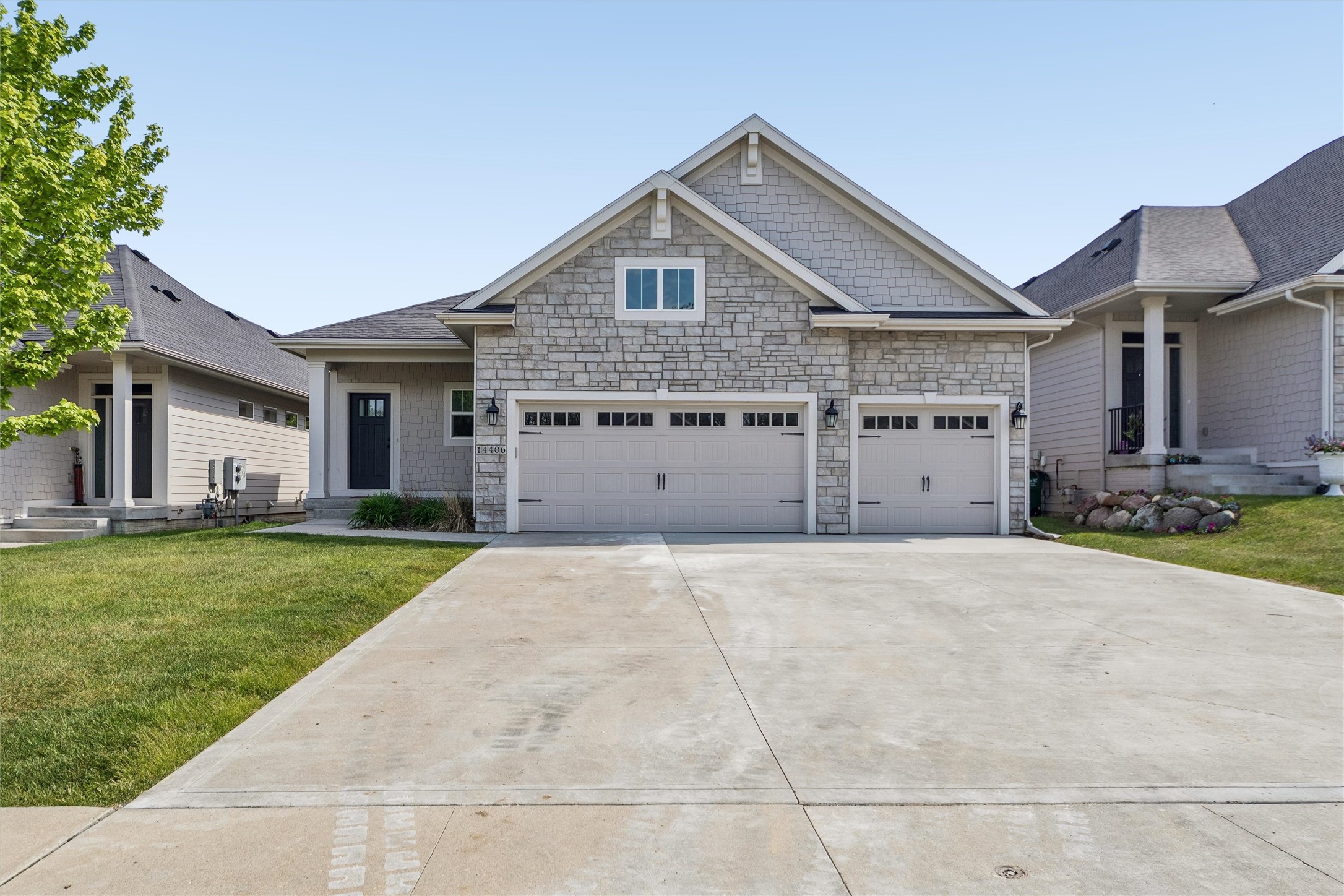 14406 Holcomb Avenue Property Photo 2