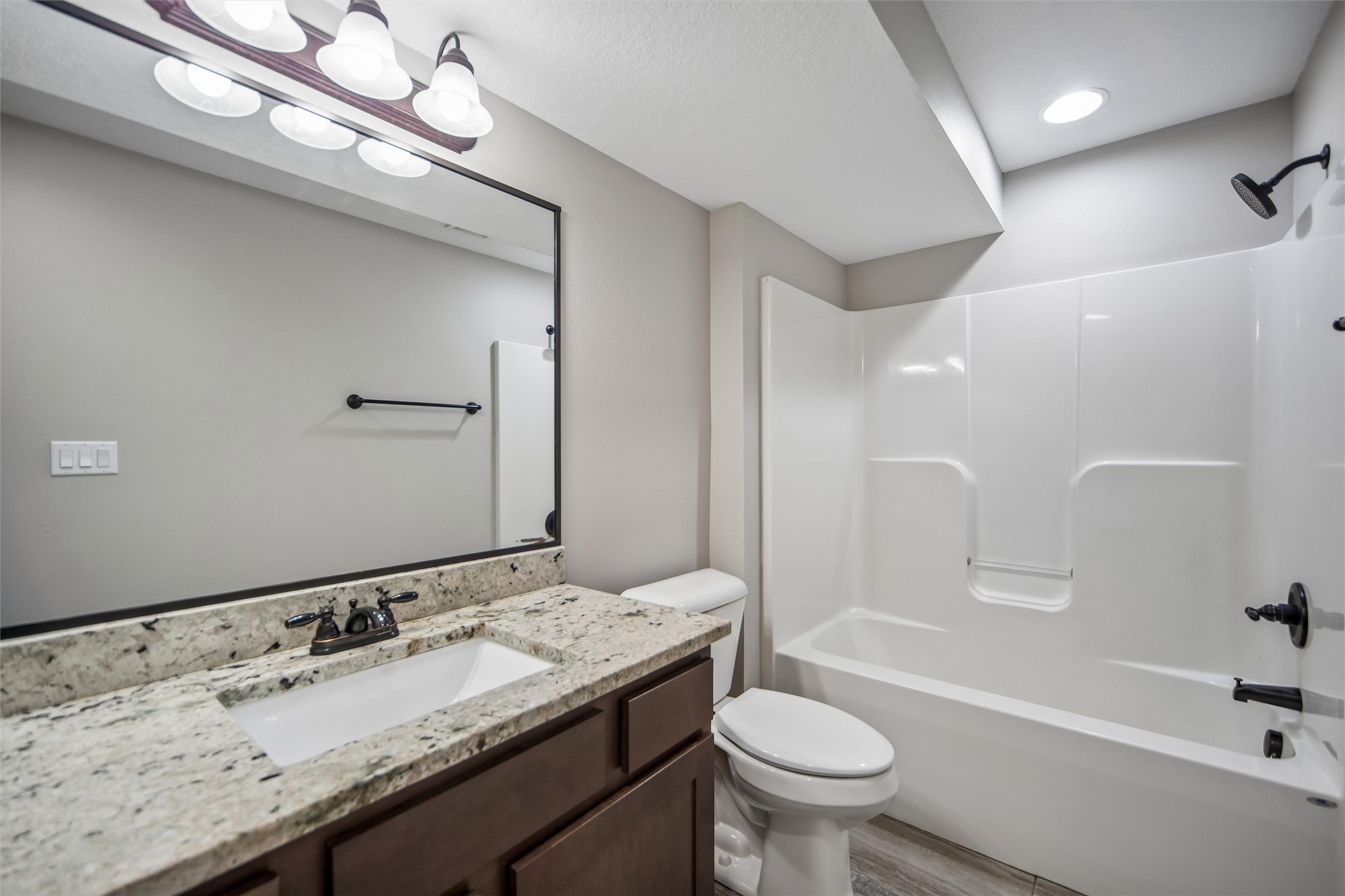 14406 Holcomb Avenue Property Photo 26