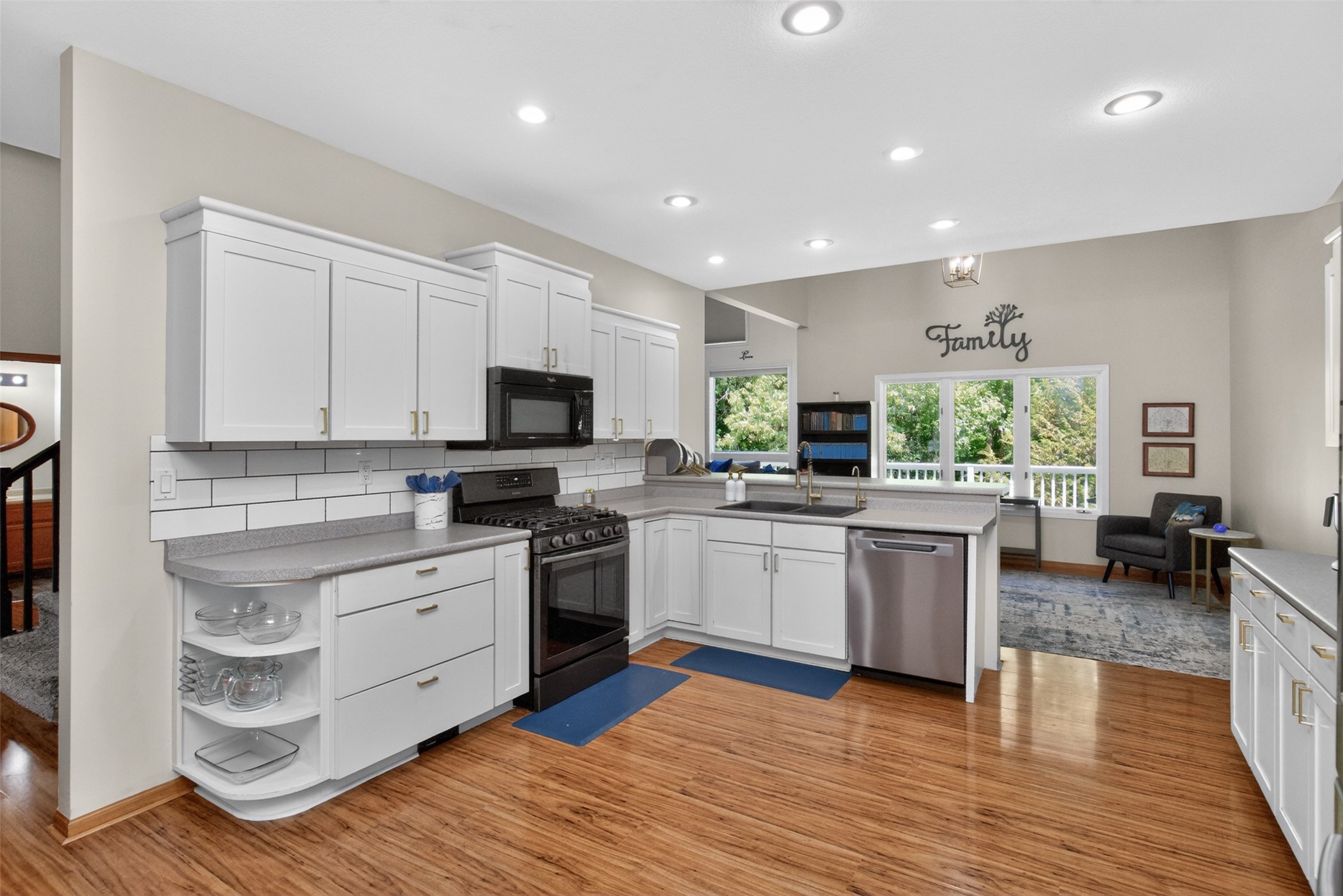 6910 Panorama Drive Property Photo 17