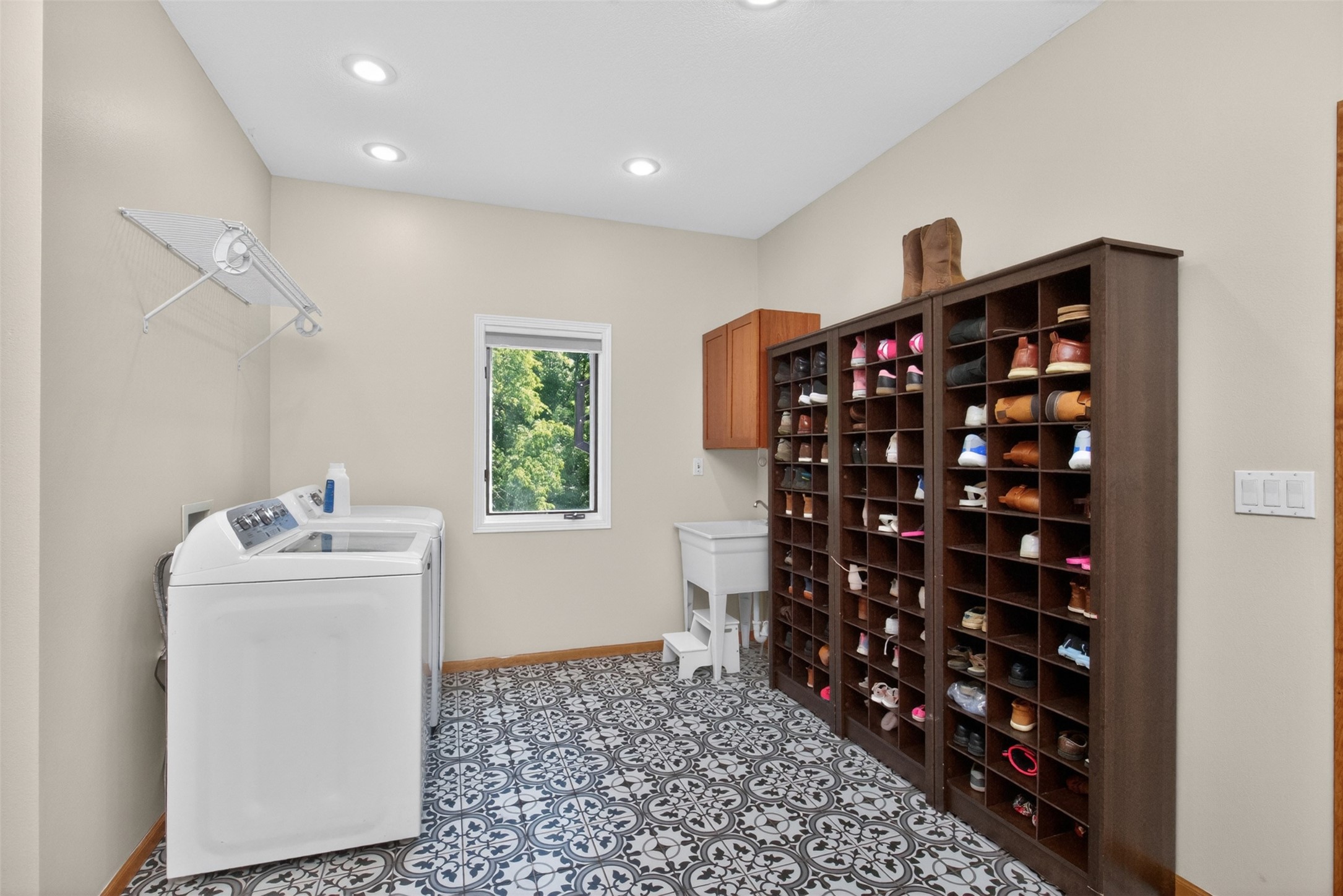 6910 Panorama Drive Property Photo 19