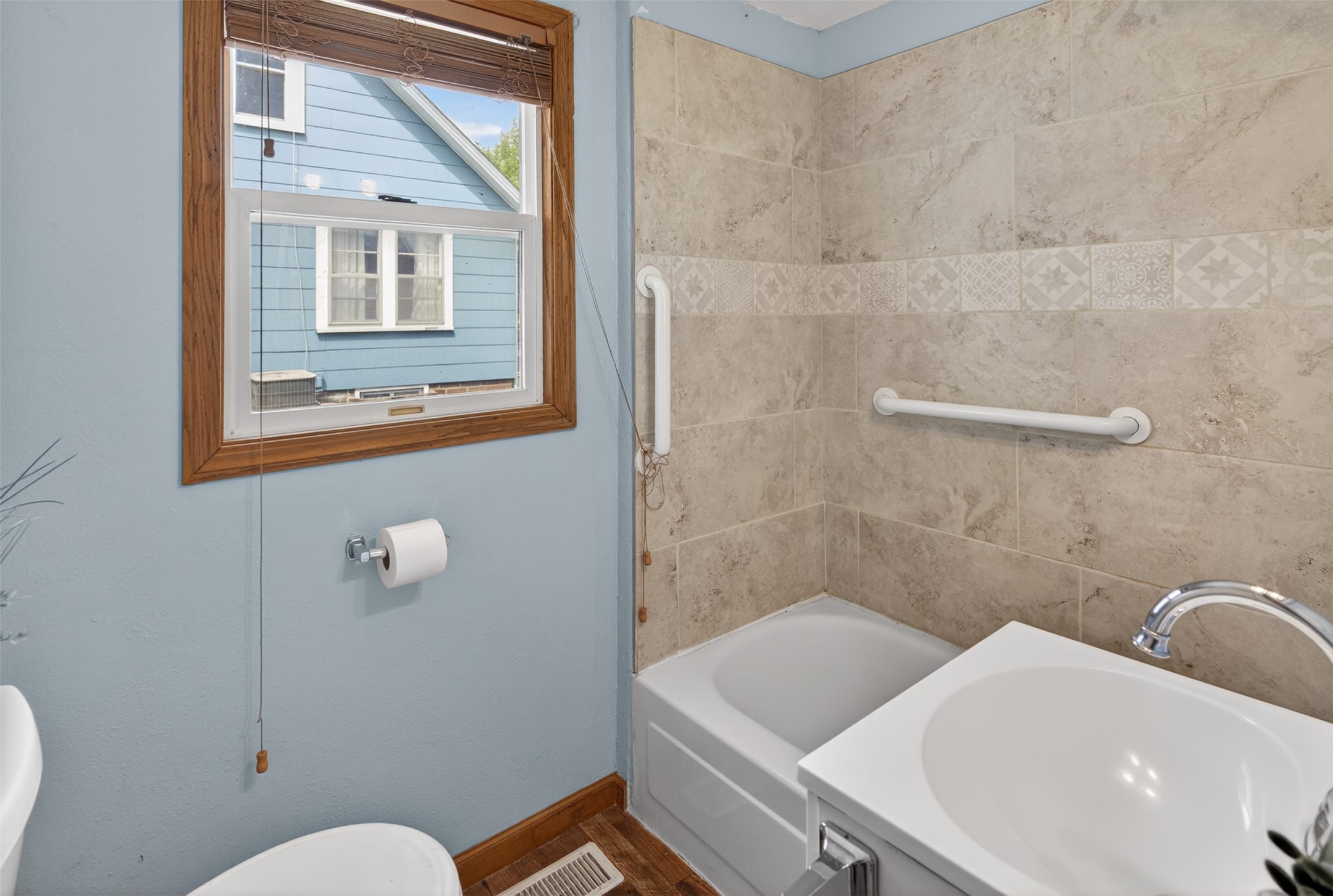 1133 Prairie Street Property Photo 11