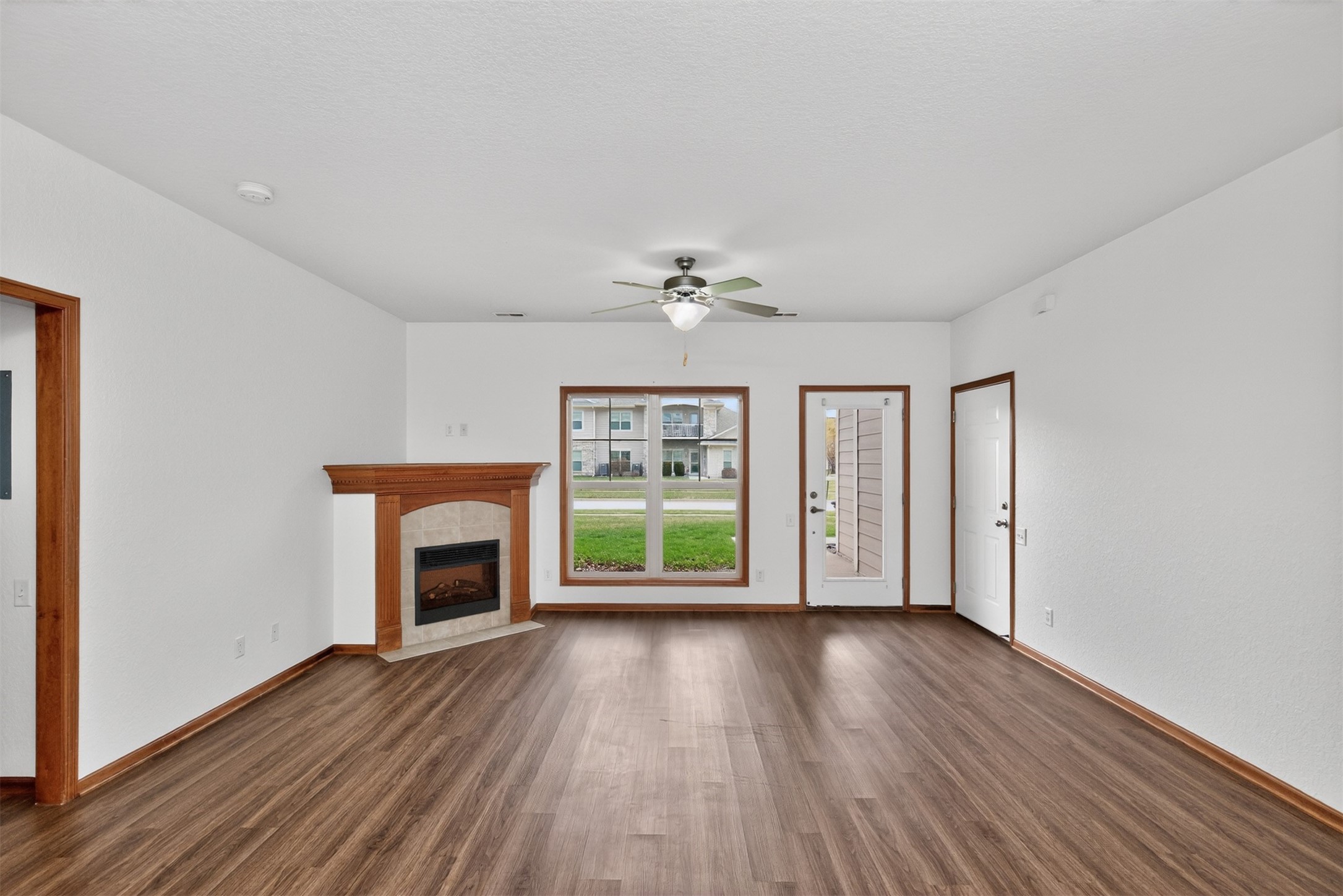 2406 Ne Oak Drive 3 Property Photo 6