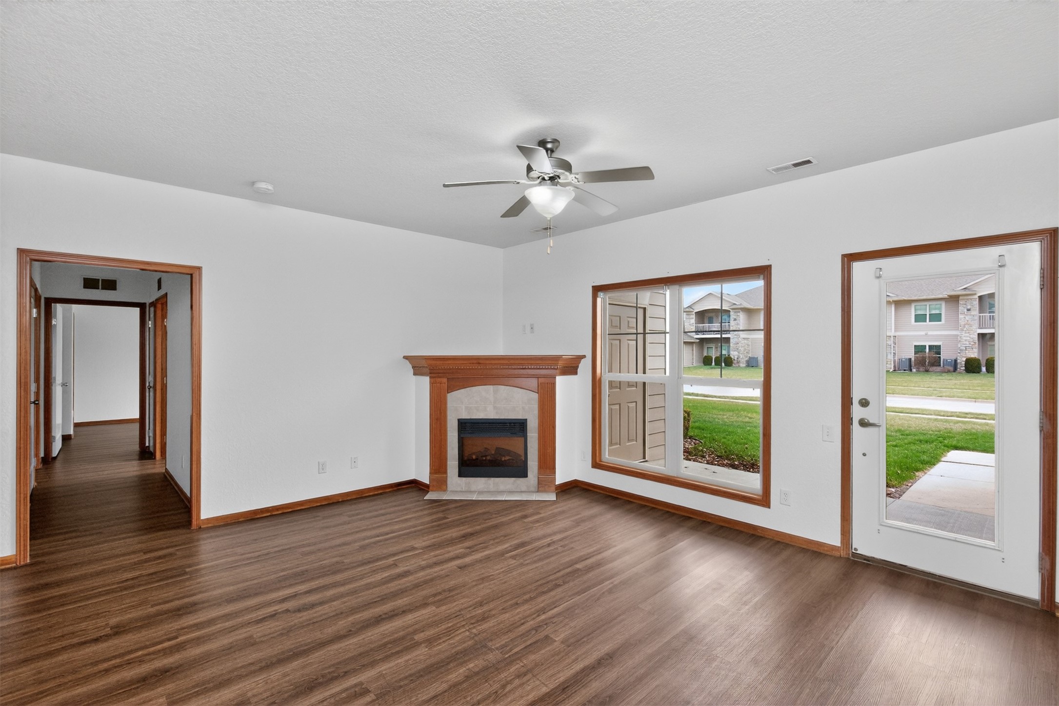 2406 Ne Oak Drive 3 Property Photo 7