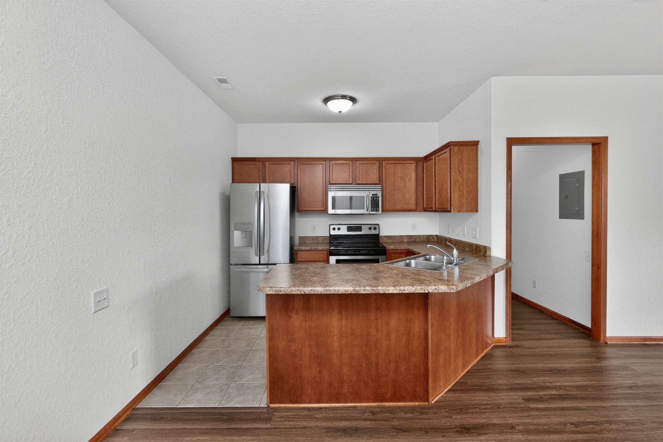 2406 Ne Oak Drive 3 Property Photo 13