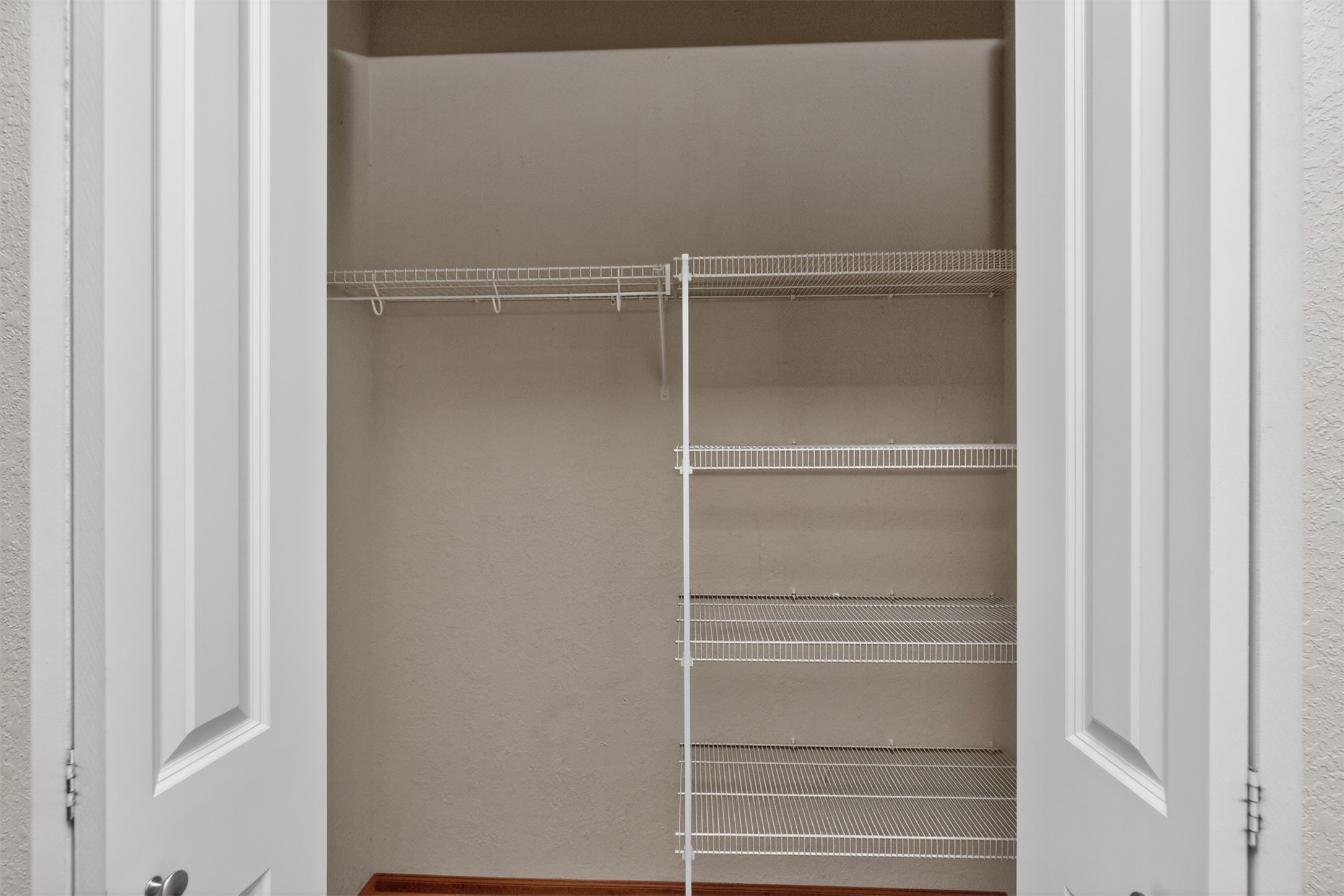 2406 Ne Oak Drive 3 Property Photo 17