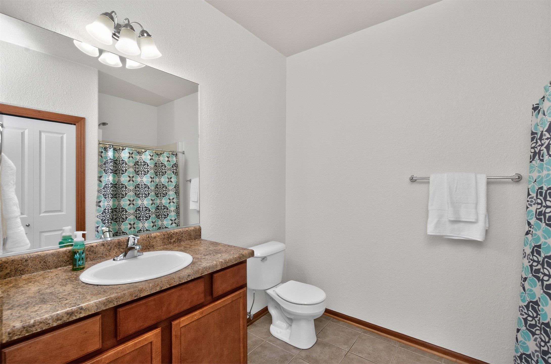 2406 Ne Oak Drive 3 Property Photo 20