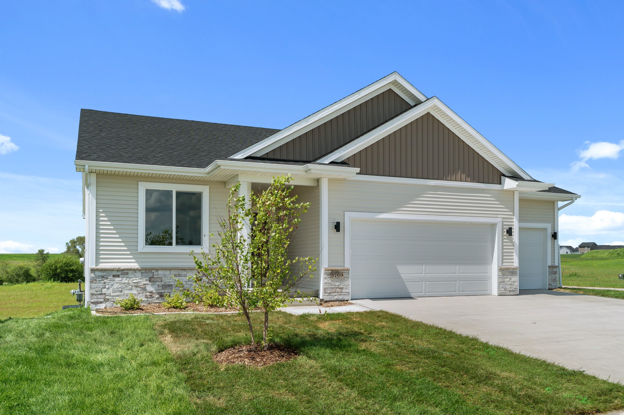 3269 Marigold Circle Property Photo 1