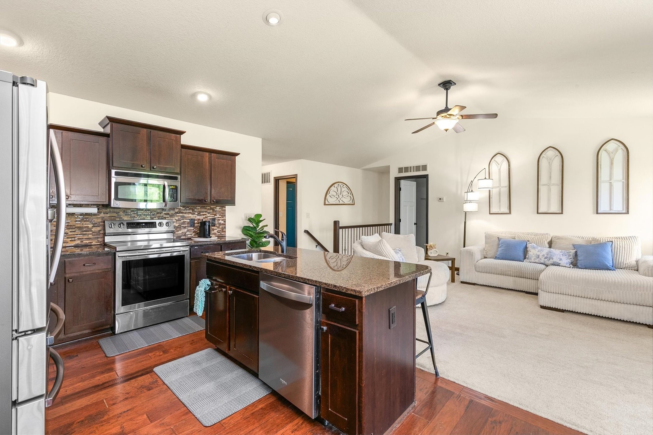304 Tailfeather Drive Nw Property Photo 8