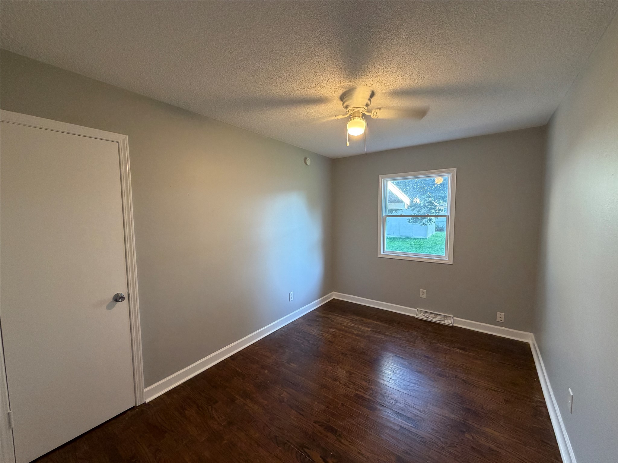 1328 Carrie Avenue Property Photo 5