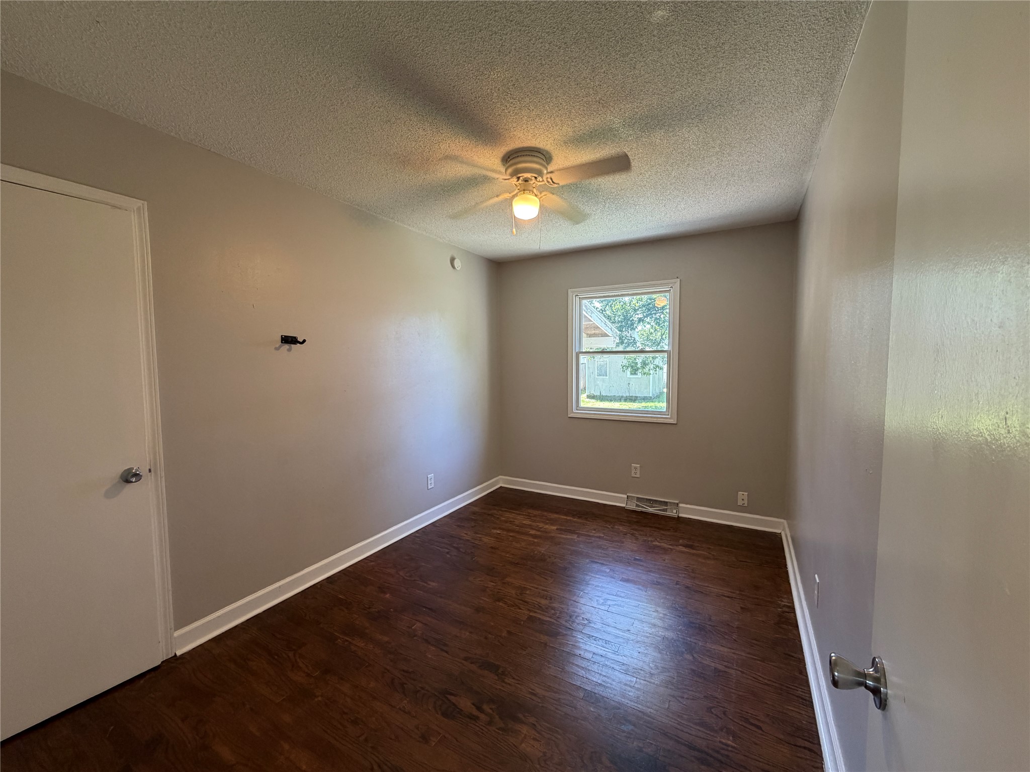 1328 Carrie Avenue Property Photo 11