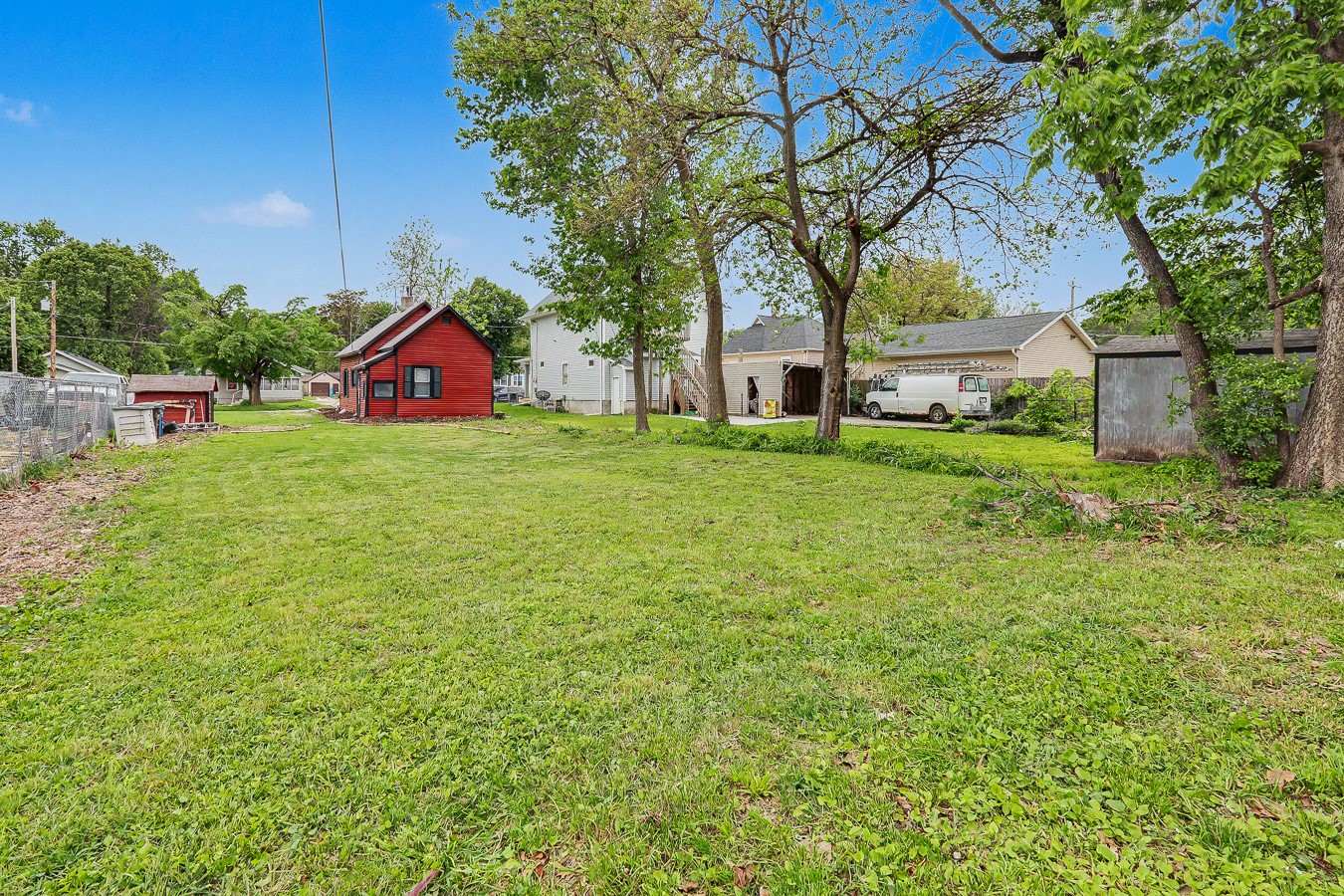 1810 E Walnut Street Property Photo 5