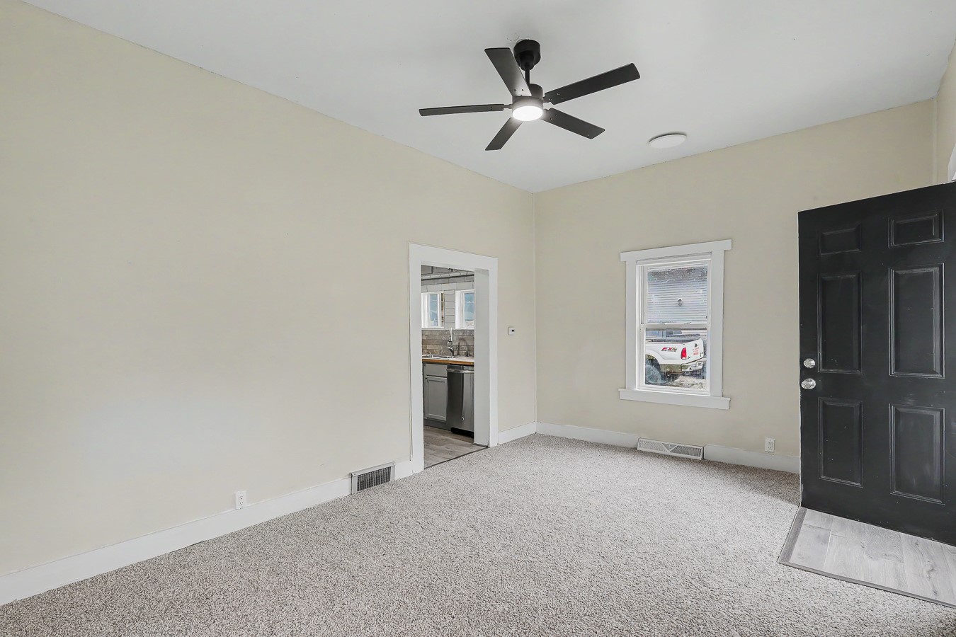 1810 E Walnut Street Property Photo 11