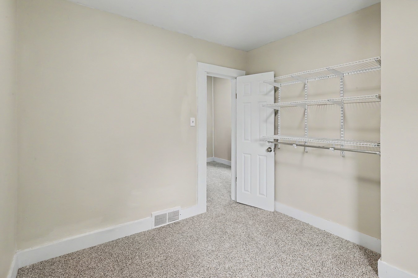 1810 E Walnut Street Property Photo 14