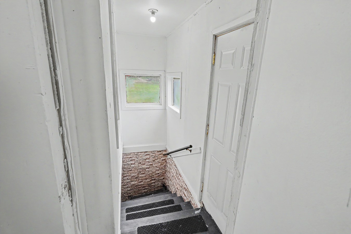 1810 E Walnut Street Property Photo 19