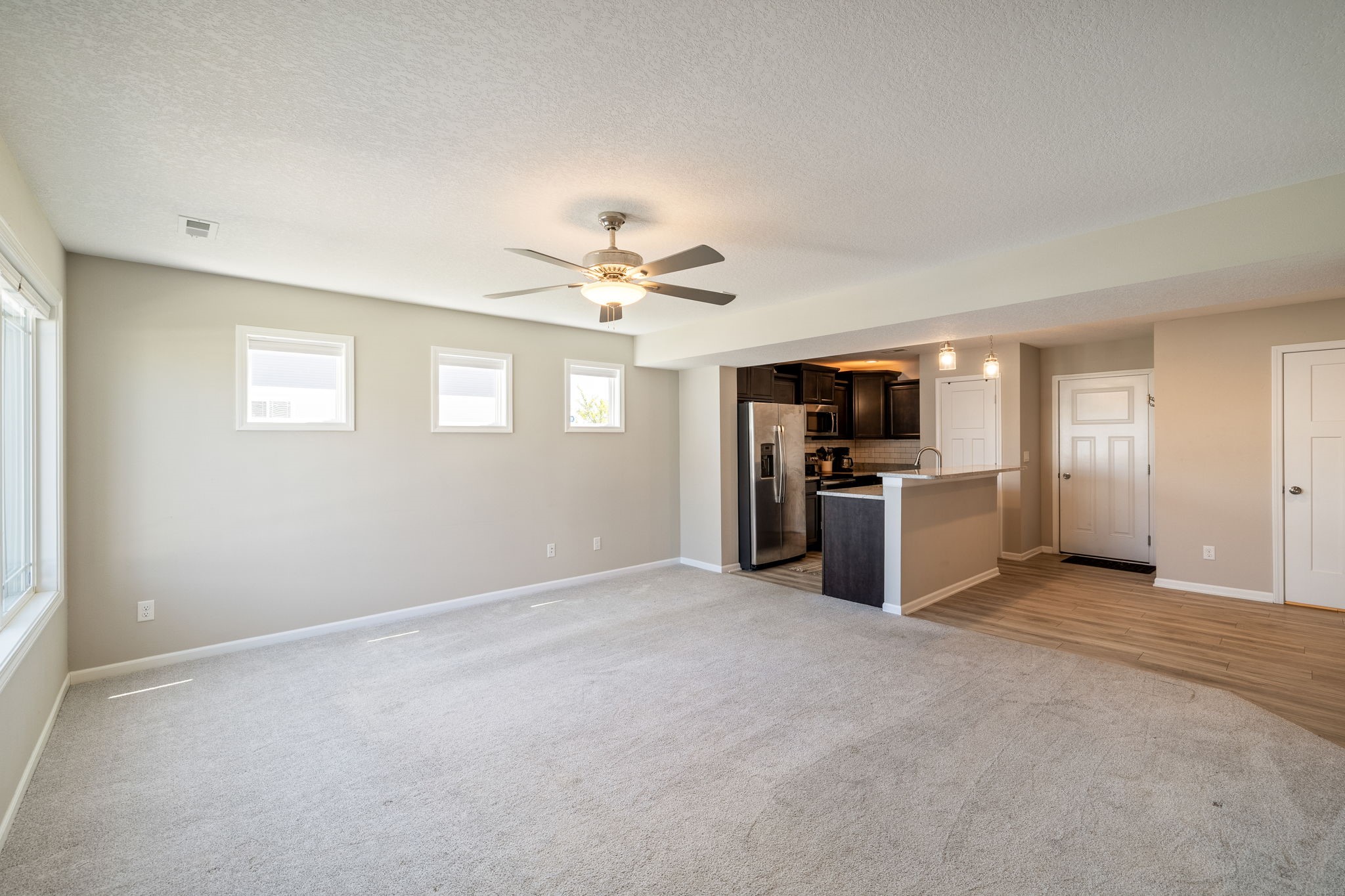 1026 Ne 57th Lane Property Photo 3