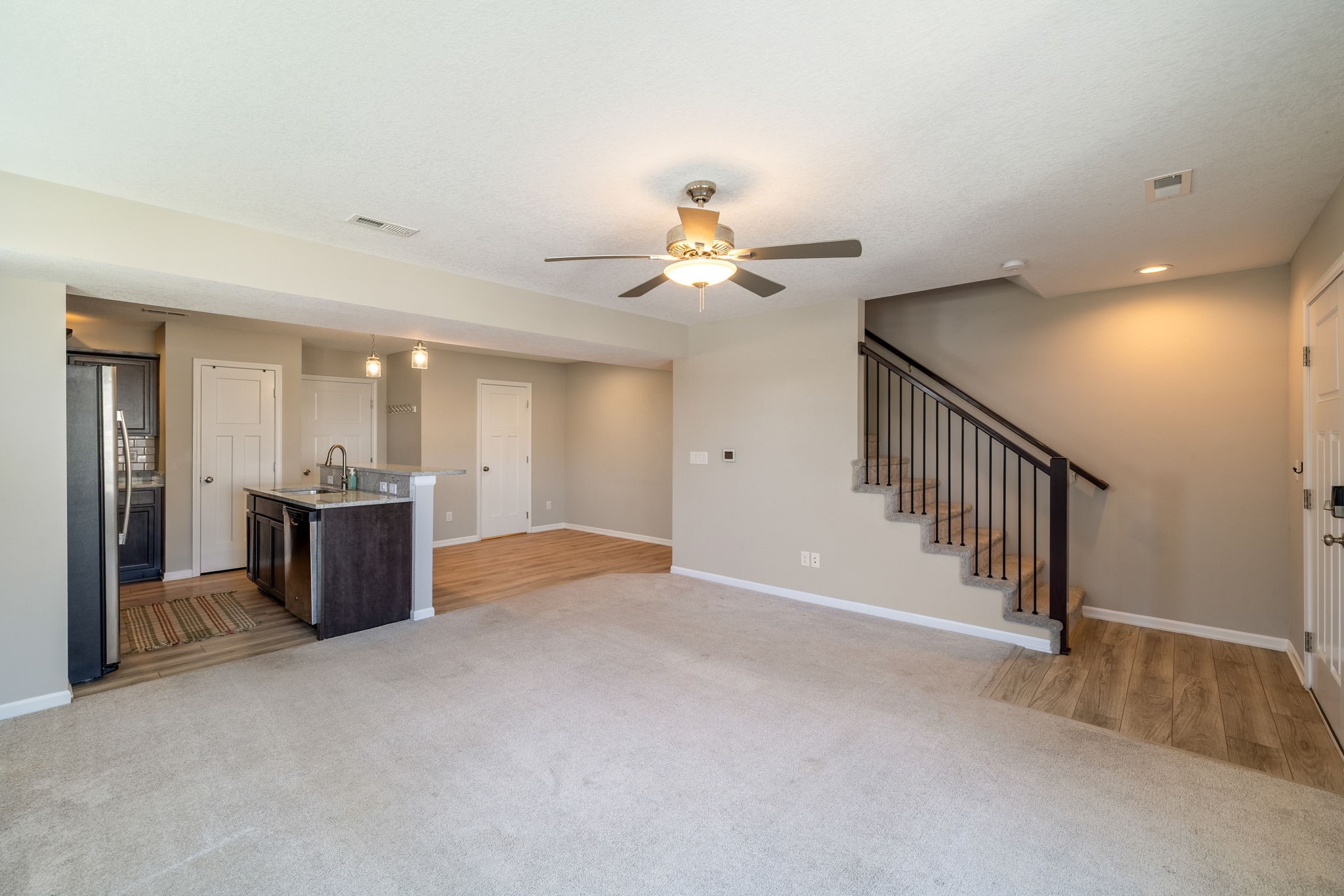 1026 Ne 57th Lane Property Photo 4