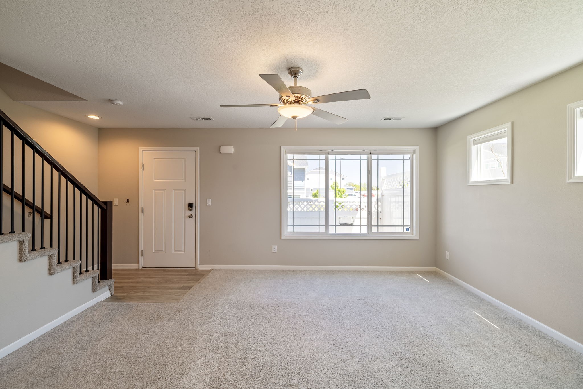 1026 Ne 57th Lane Property Photo 5