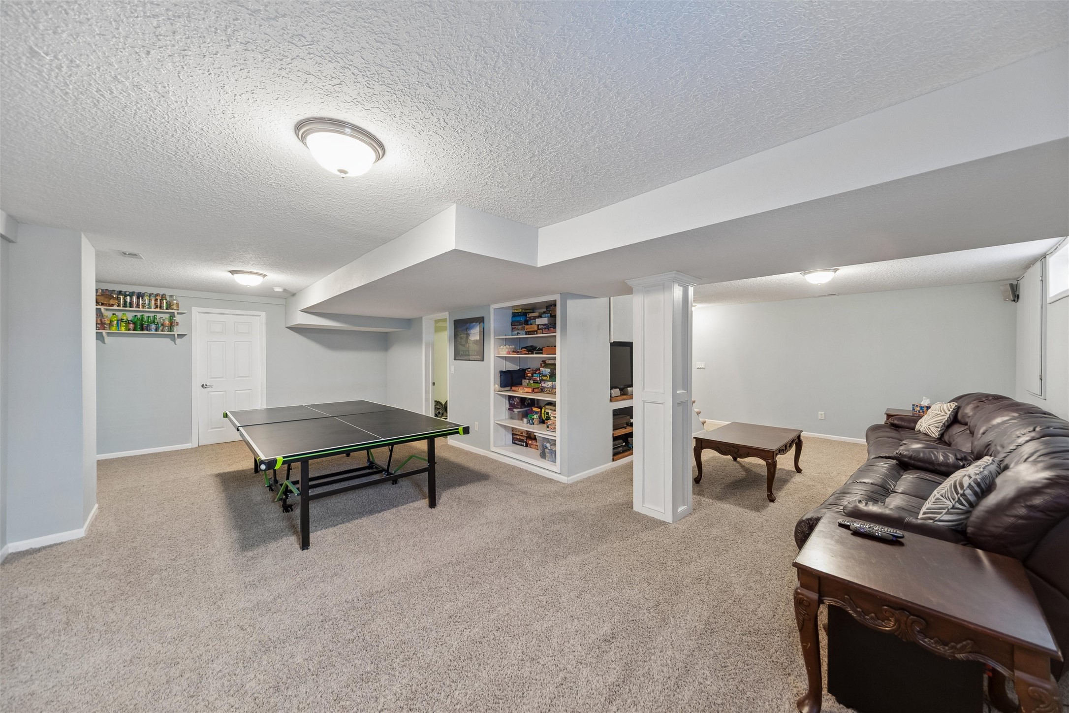 835 Se Westwoods Drive Property Photo 28