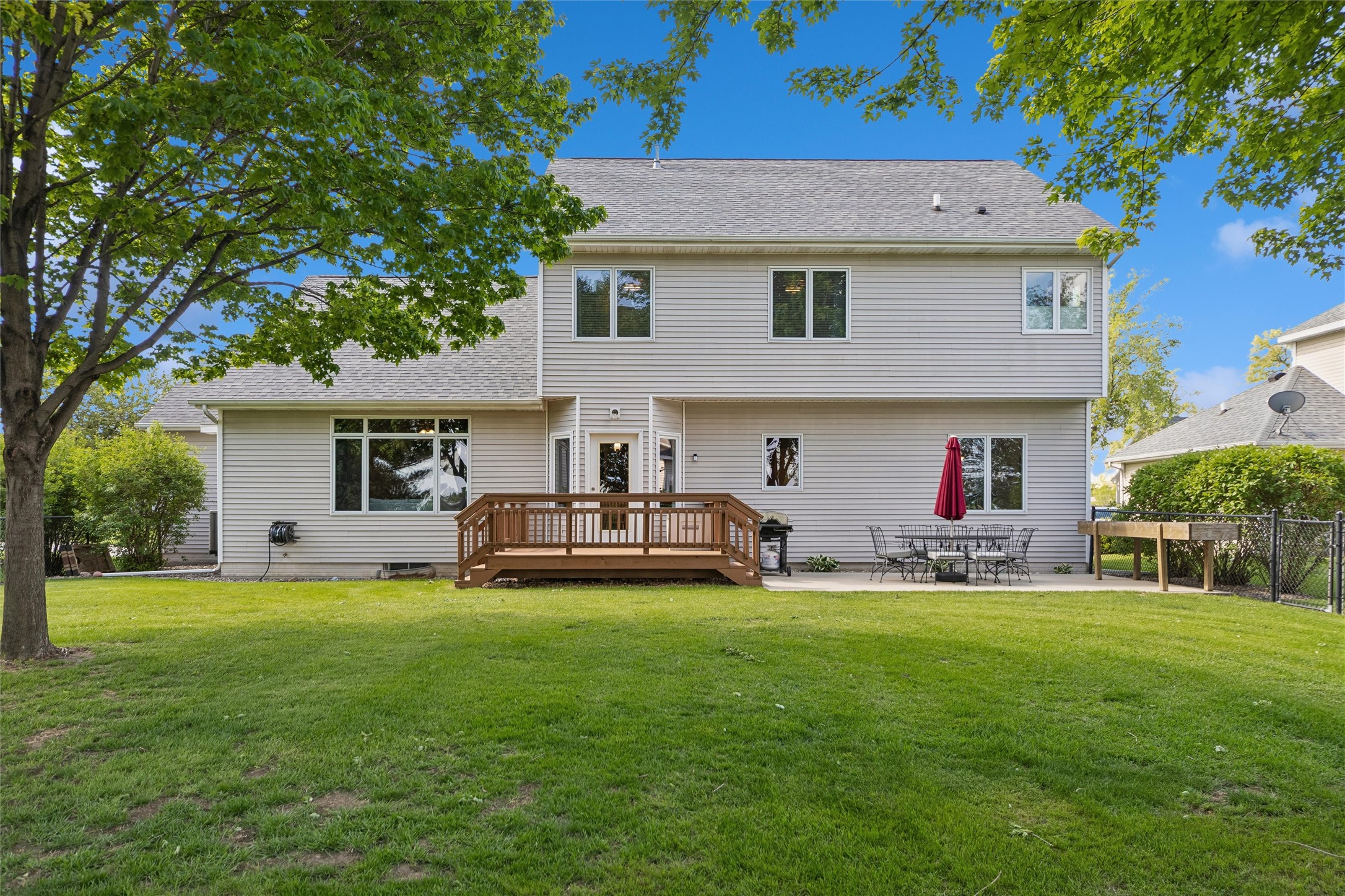 835 Se Westwoods Drive Property Photo 34