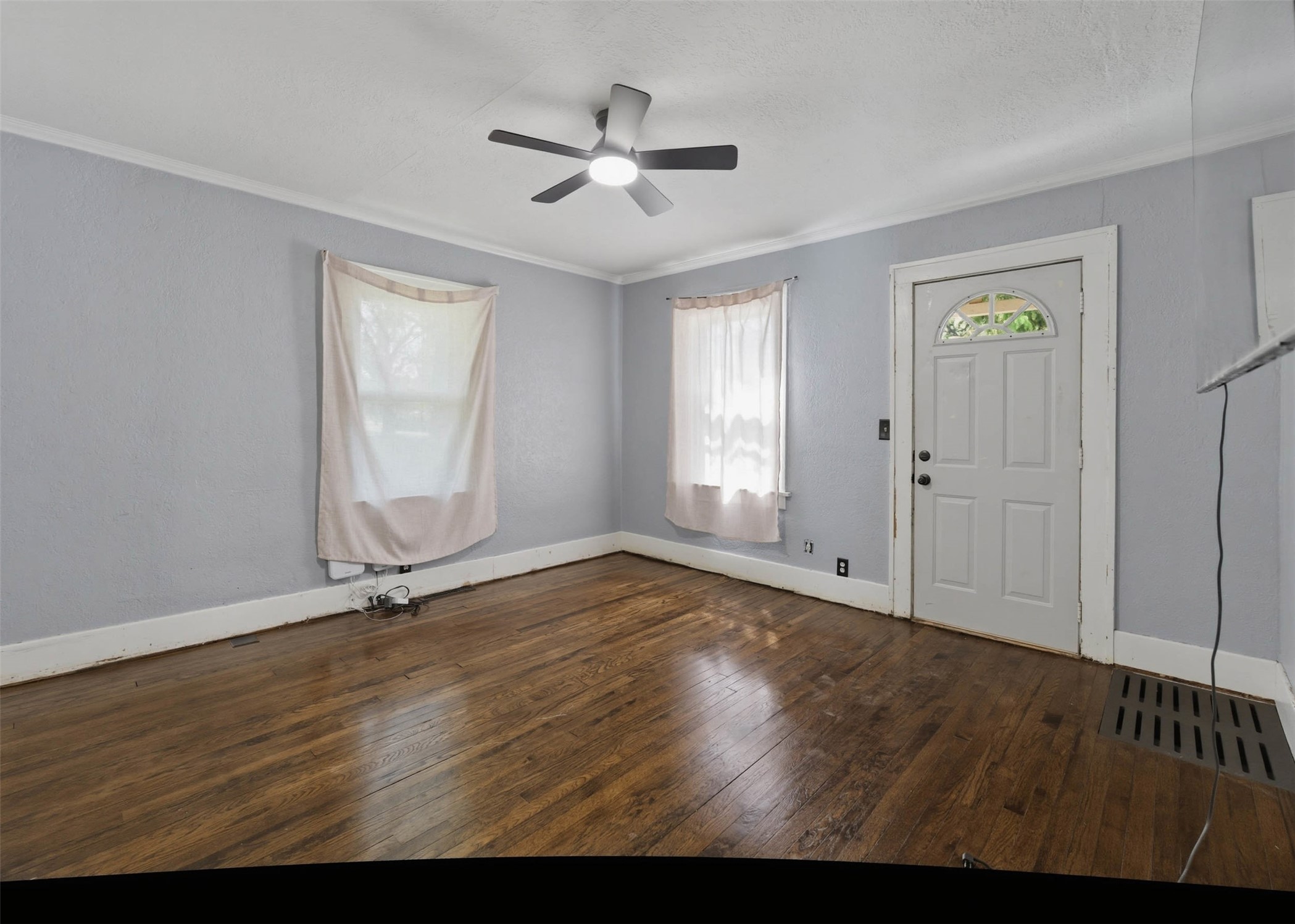 3401 E 29th Street Property Photo 4