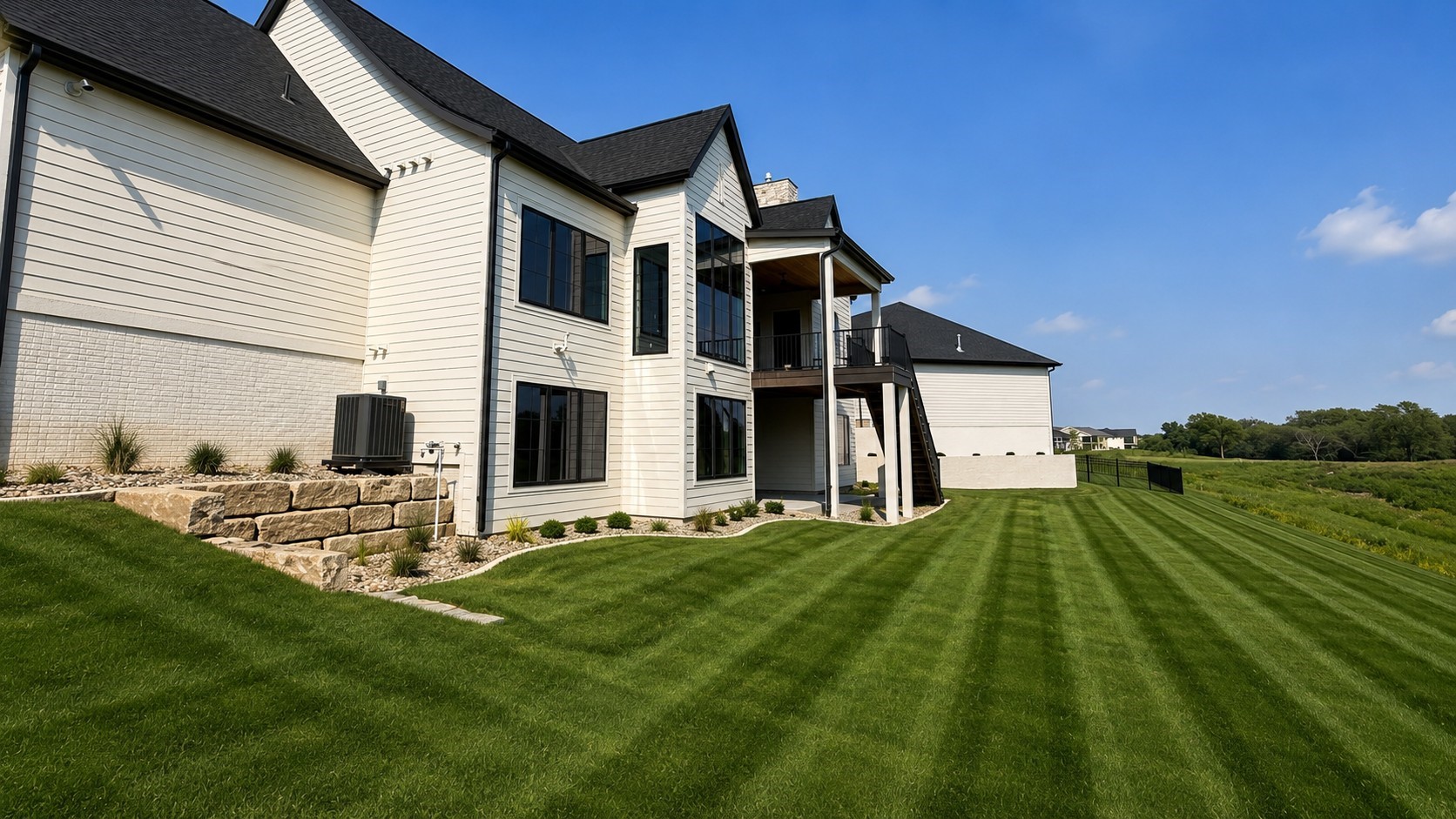 18270 Valleyview Circle Property Photo 3