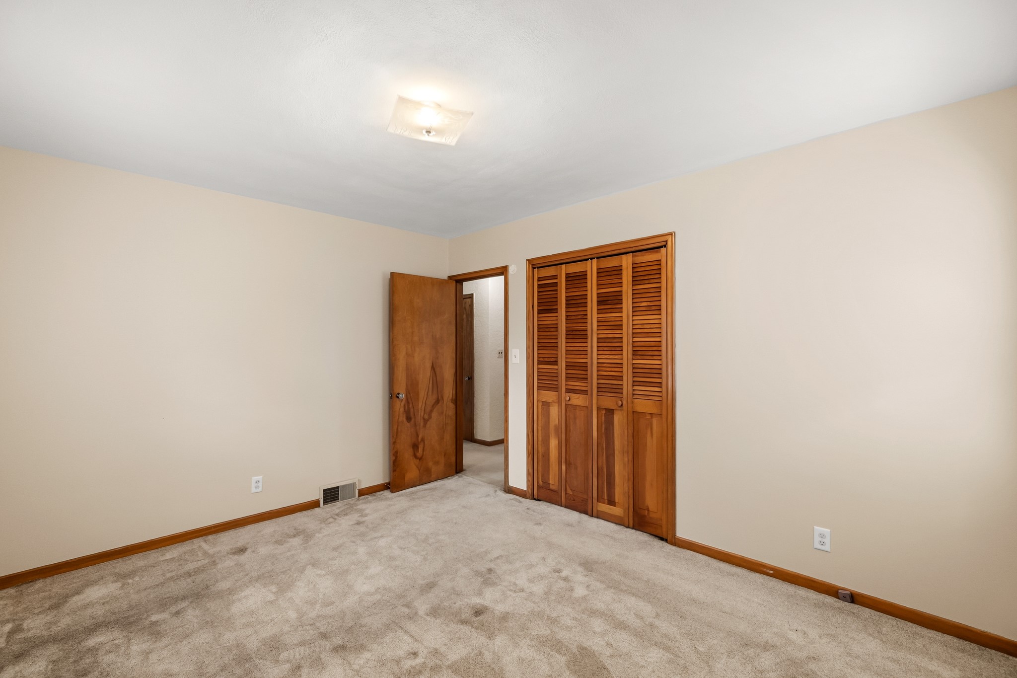 1725 Grand Avenue Property Photo 11