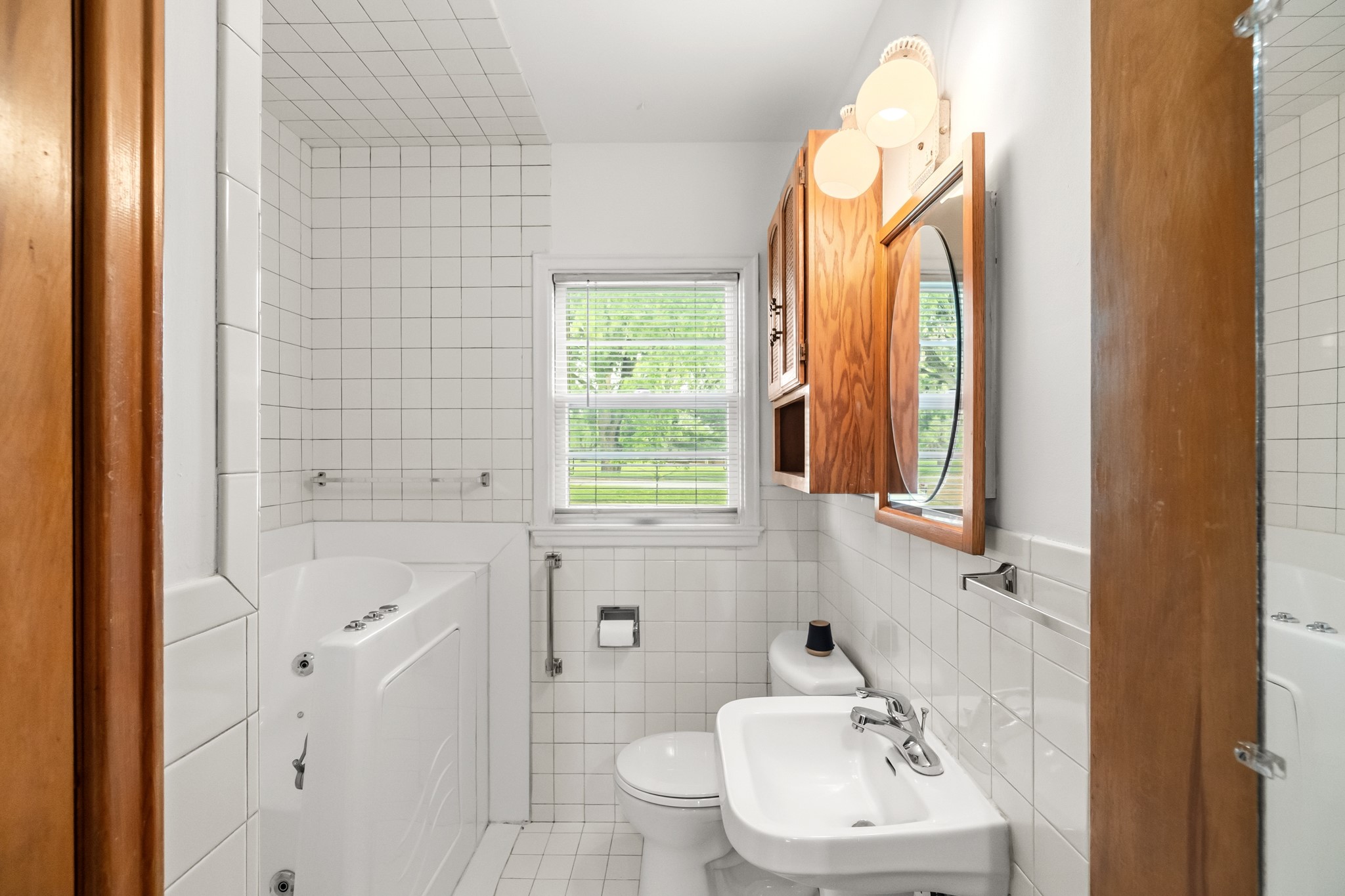 1725 Grand Avenue Property Photo 12