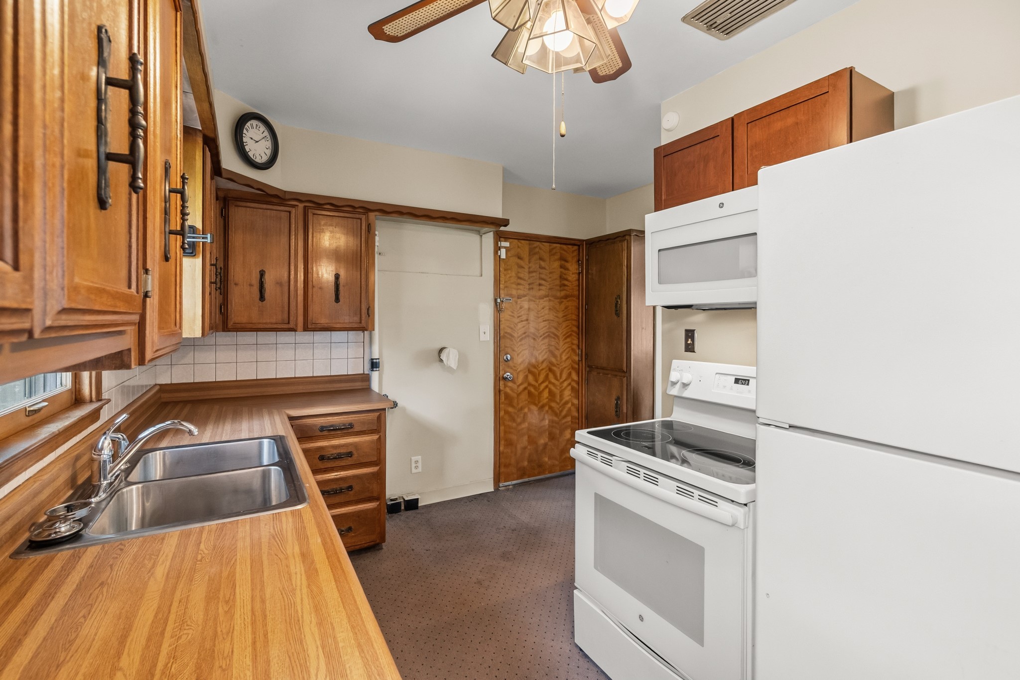 1725 Grand Avenue Property Photo 17