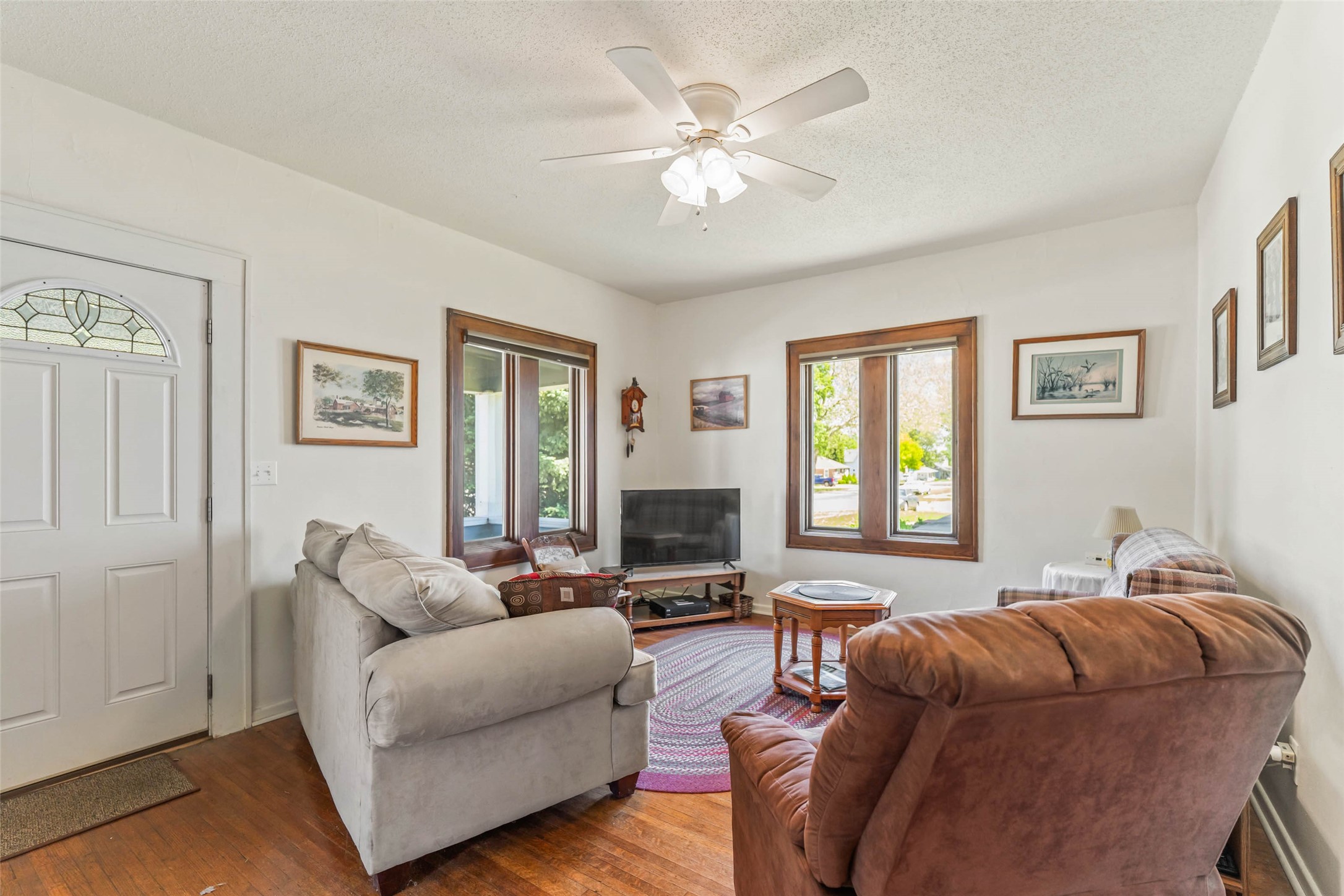 211 E Washington Street Property Photo 15