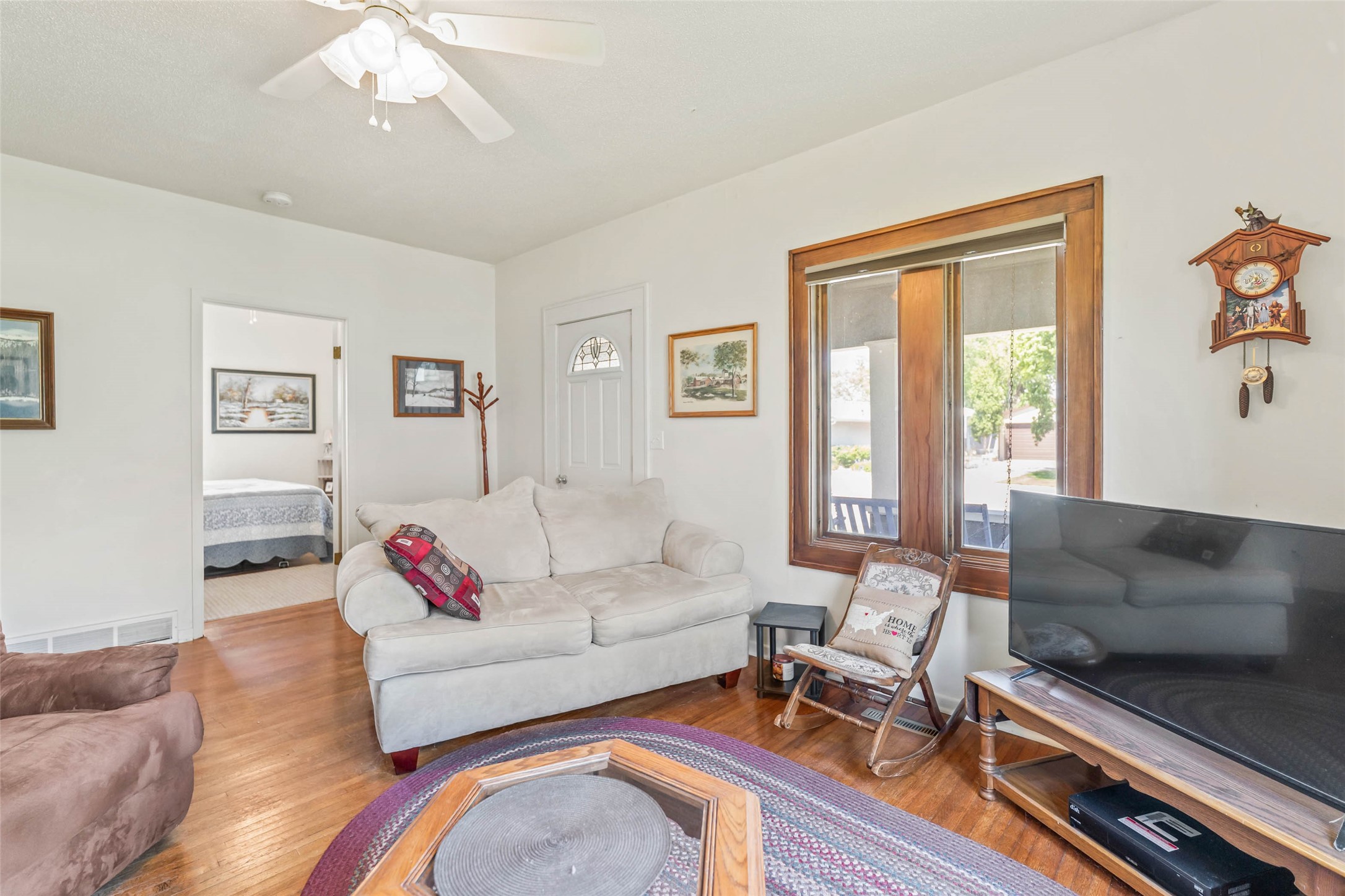 211 E Washington Street Property Photo 16