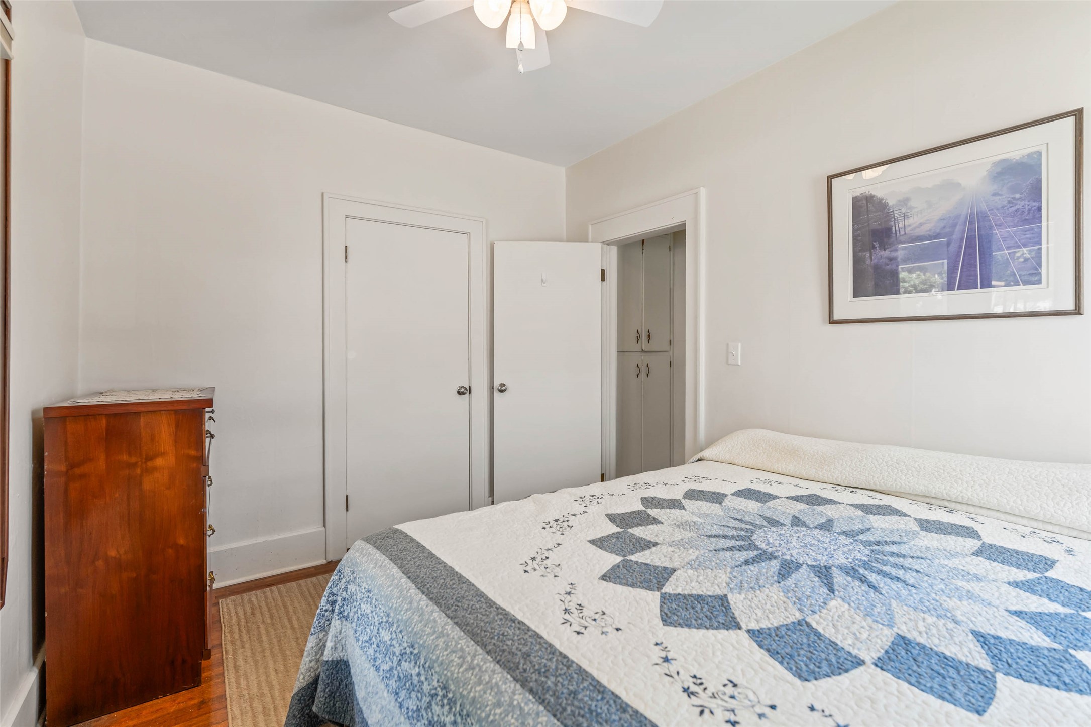 211 E Washington Street Property Photo 19
