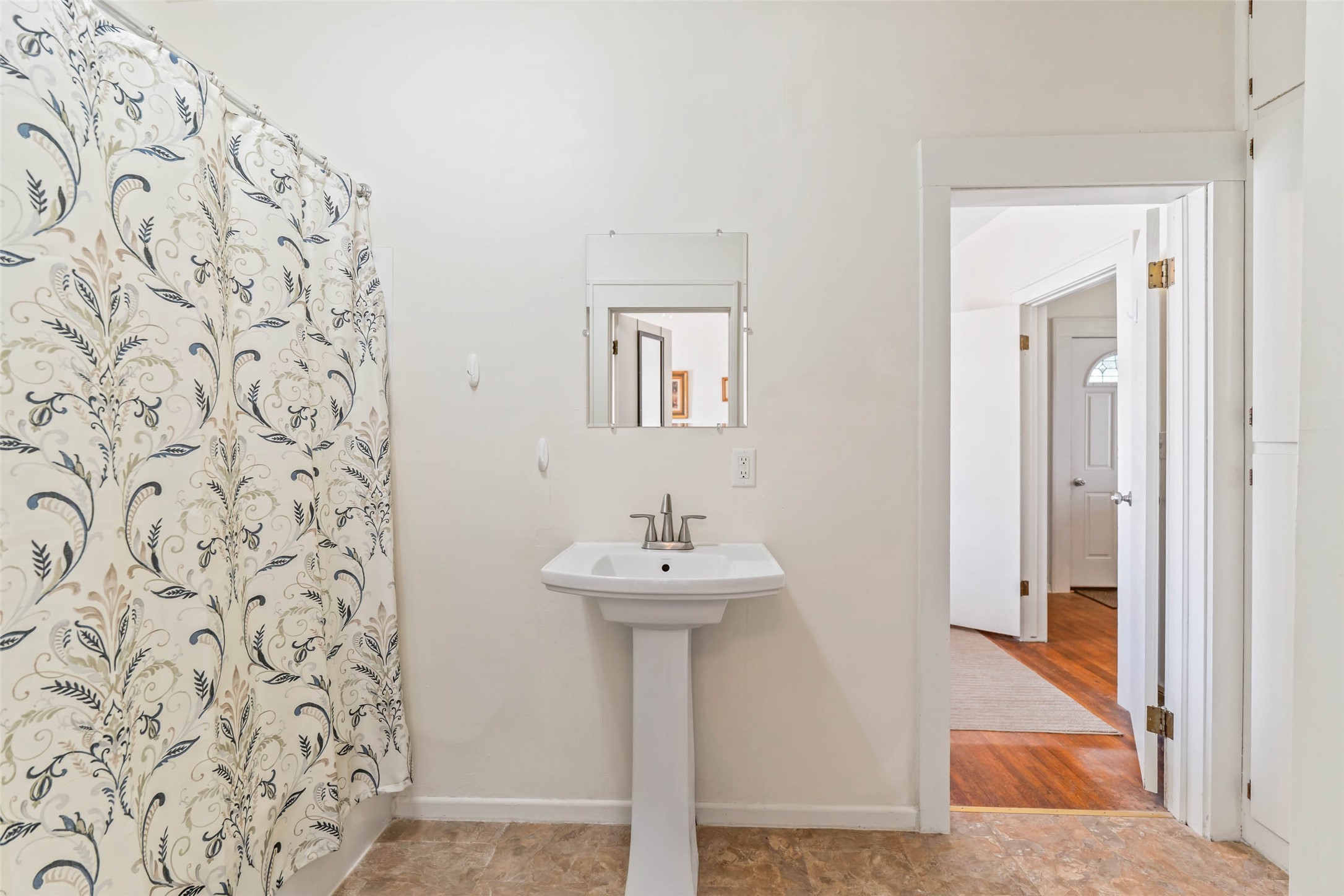 211 E Washington Street Property Photo 20