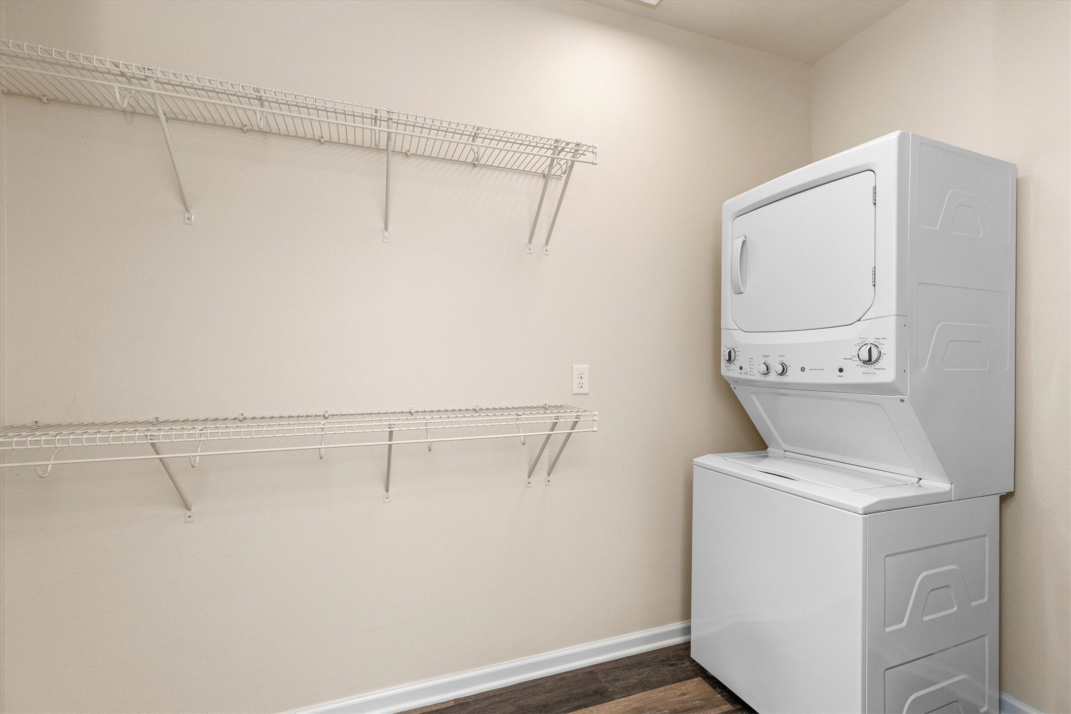 9001 Windsor Parkway 313 Property Photo 26