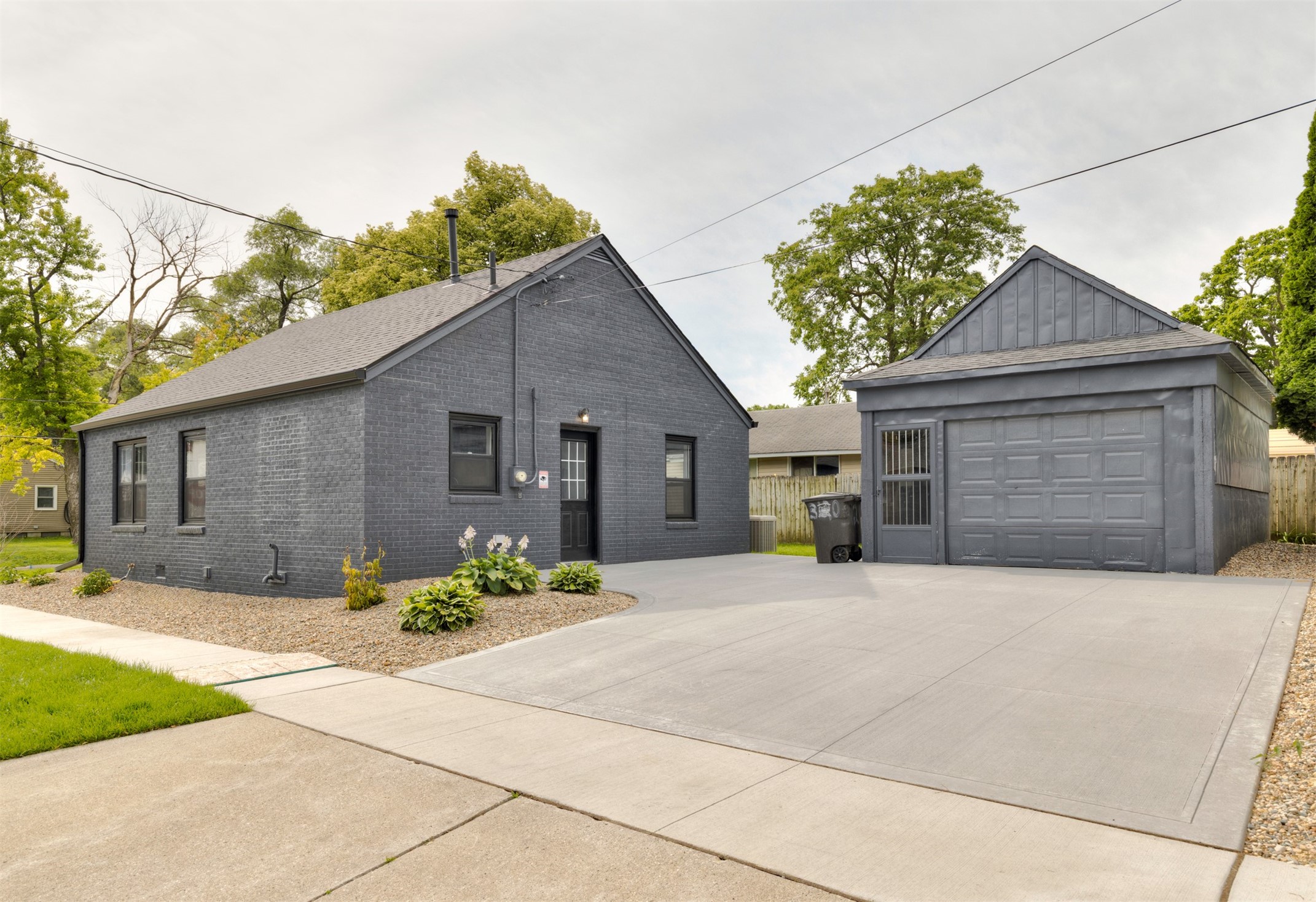 3120 Amherst Street Property Photo 4
